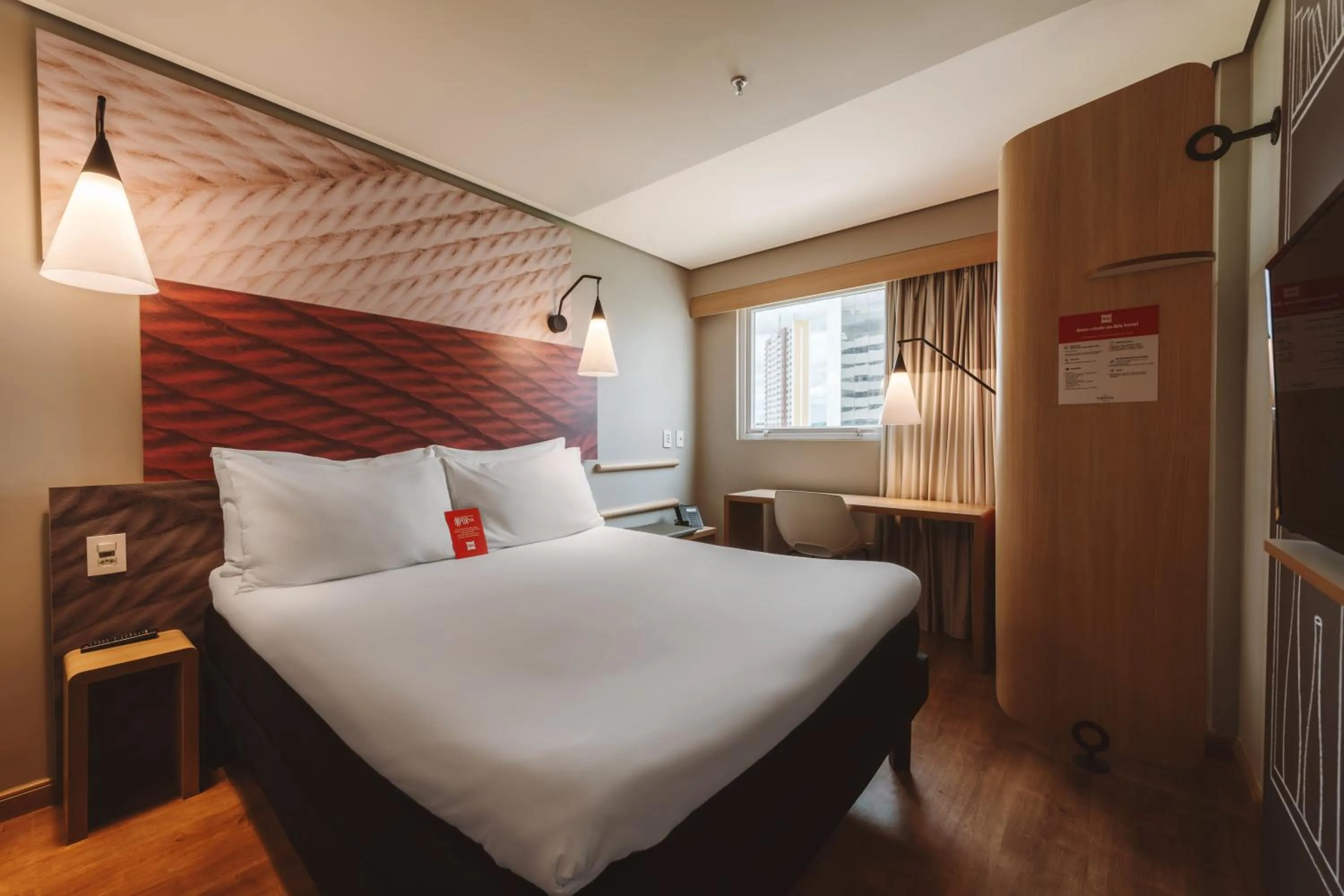 Photo of the whole room, Bed in ibis Juazeiro do Norte