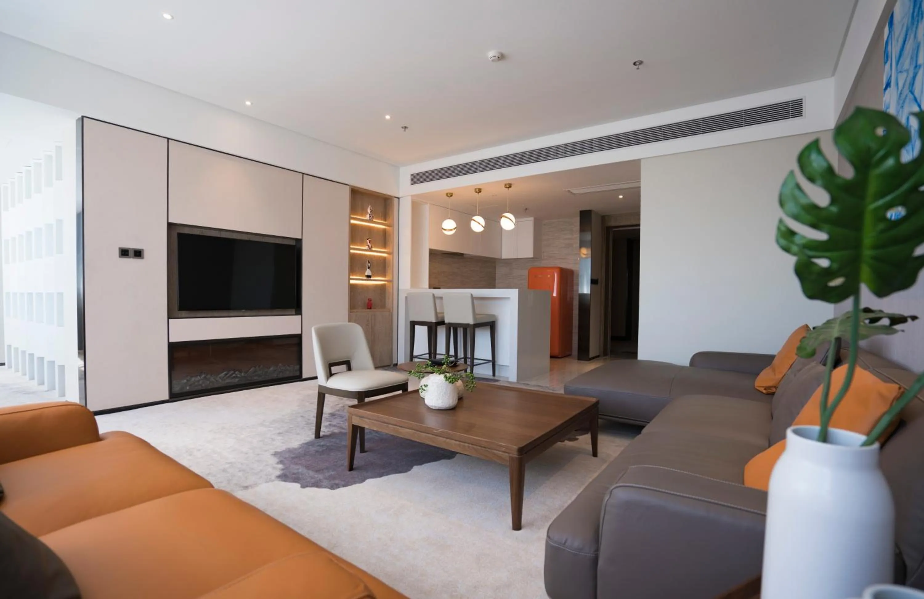 Communal lounge/ TV room in Mercure Panjin