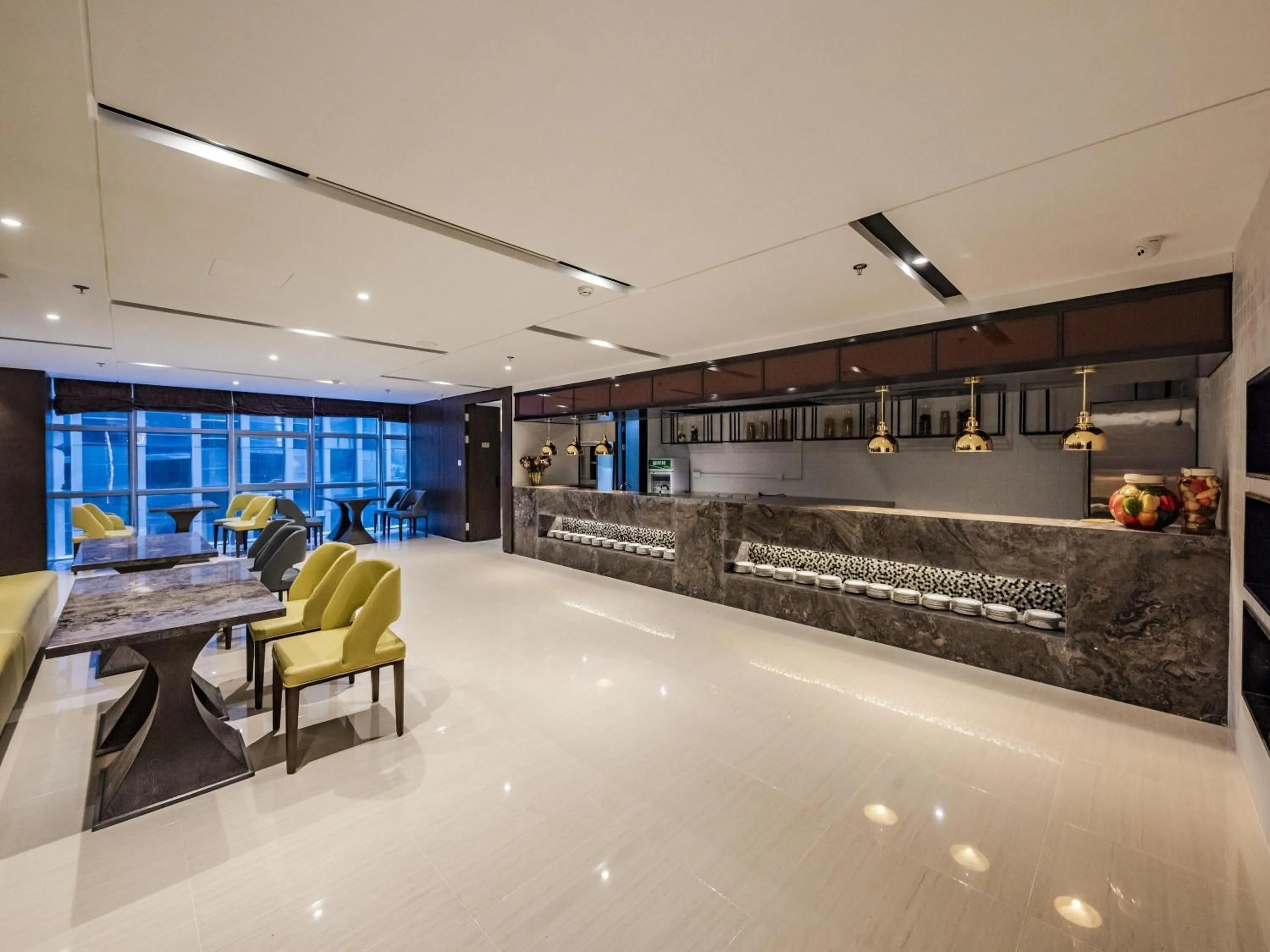 Restaurant/places to eat in Mercure Panjin