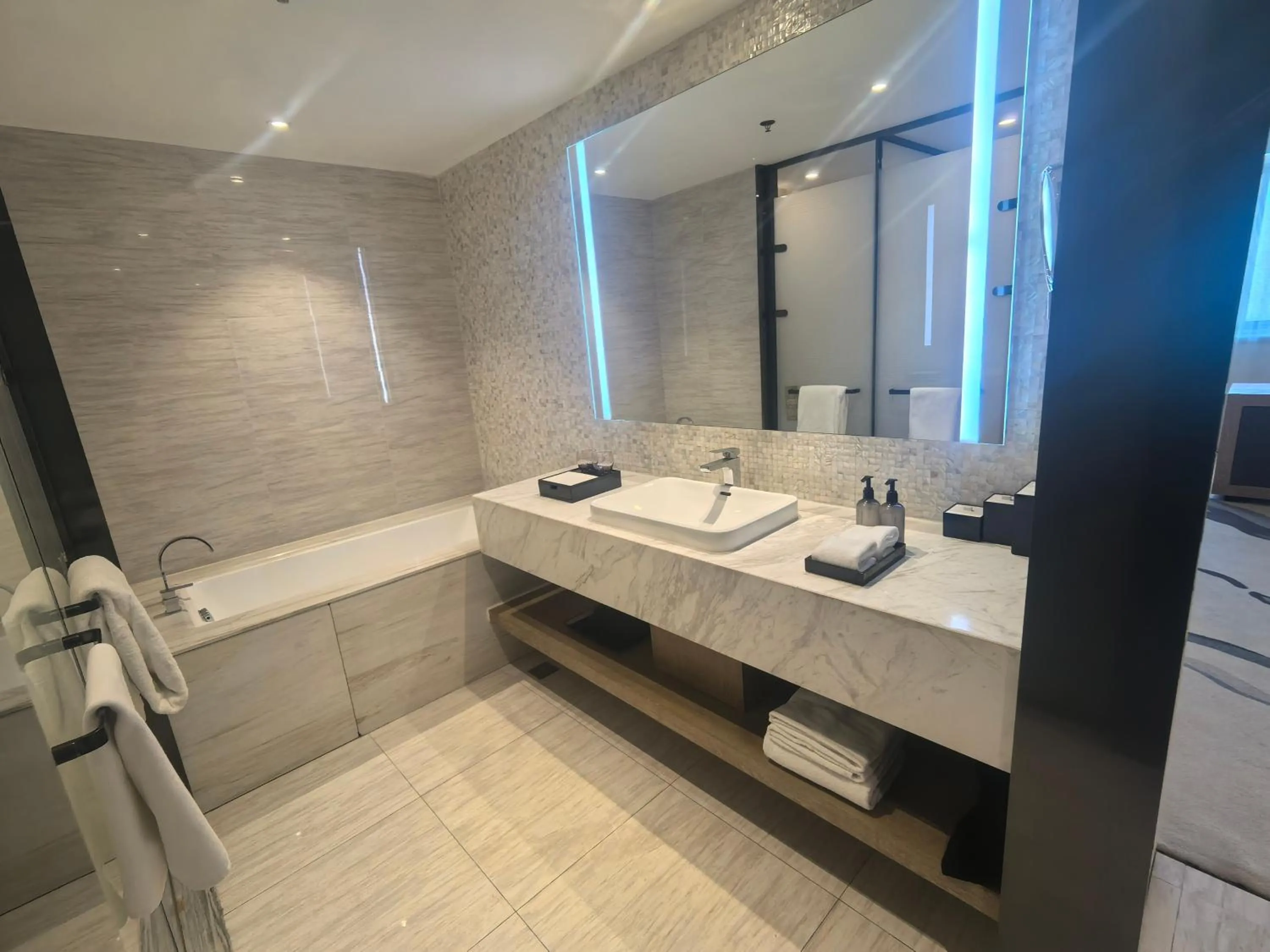 Bathroom in Mercure Panjin