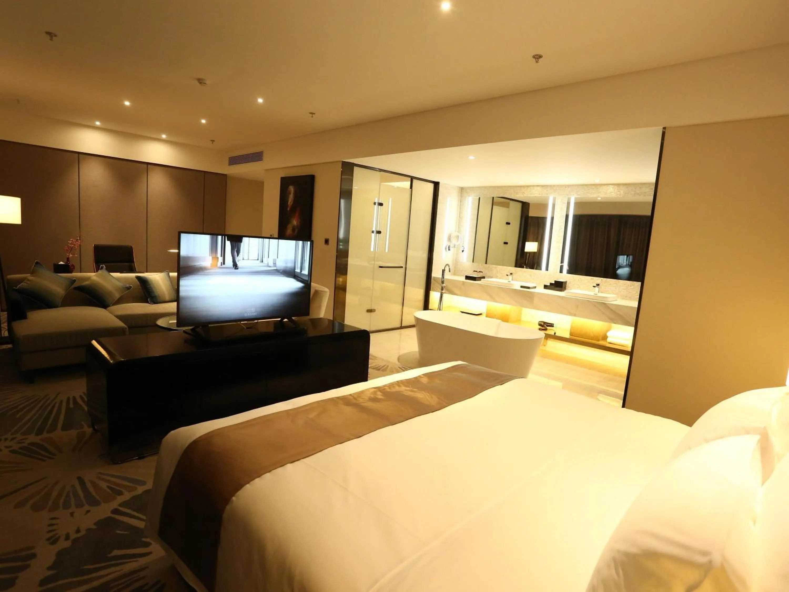 Bedroom, Bed in Mercure Panjin