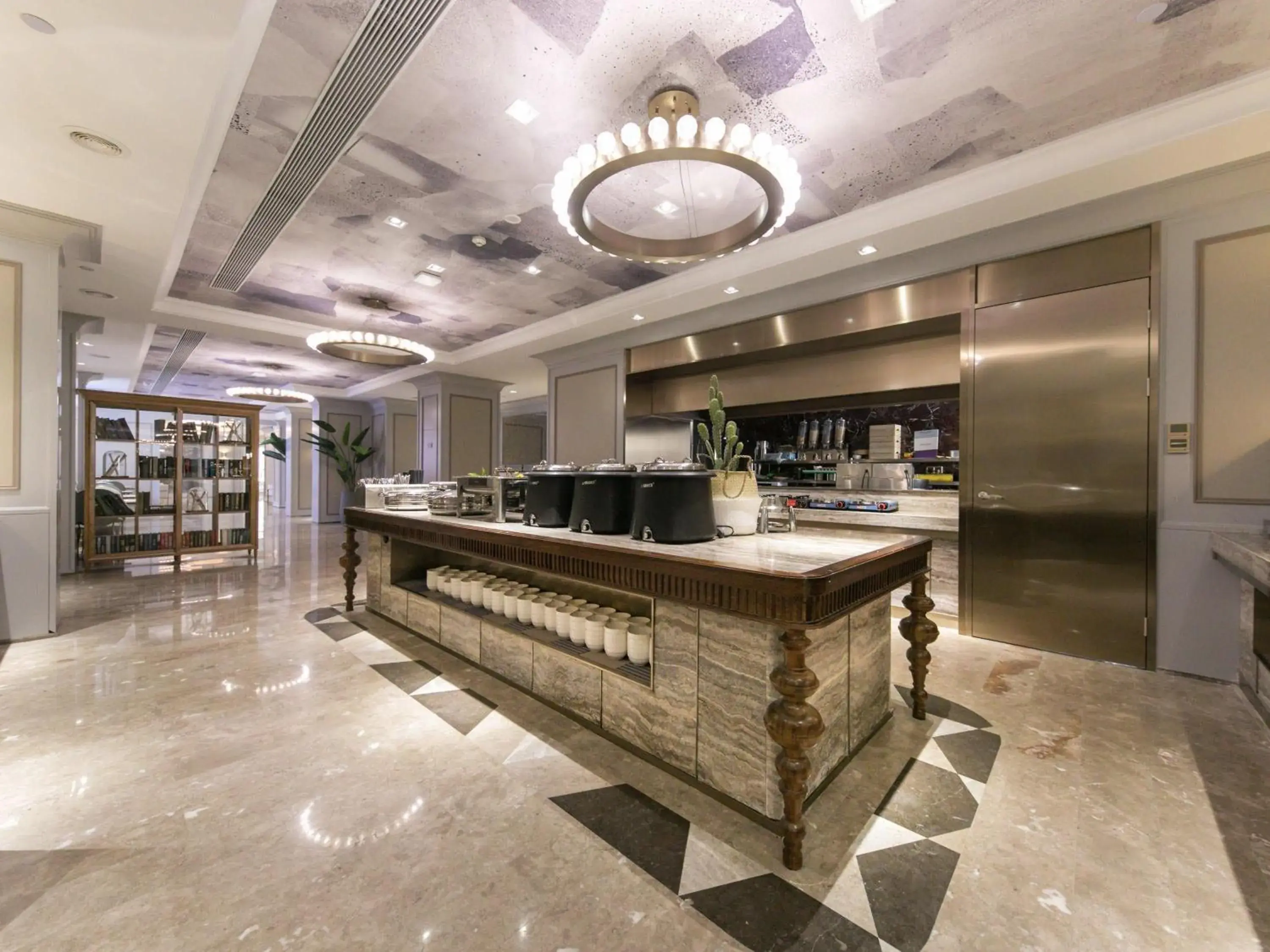 Restaurant/places to eat in Mercure Xi'an Downtown Restaurant/places to eat in Mercure Xi'an Downtown