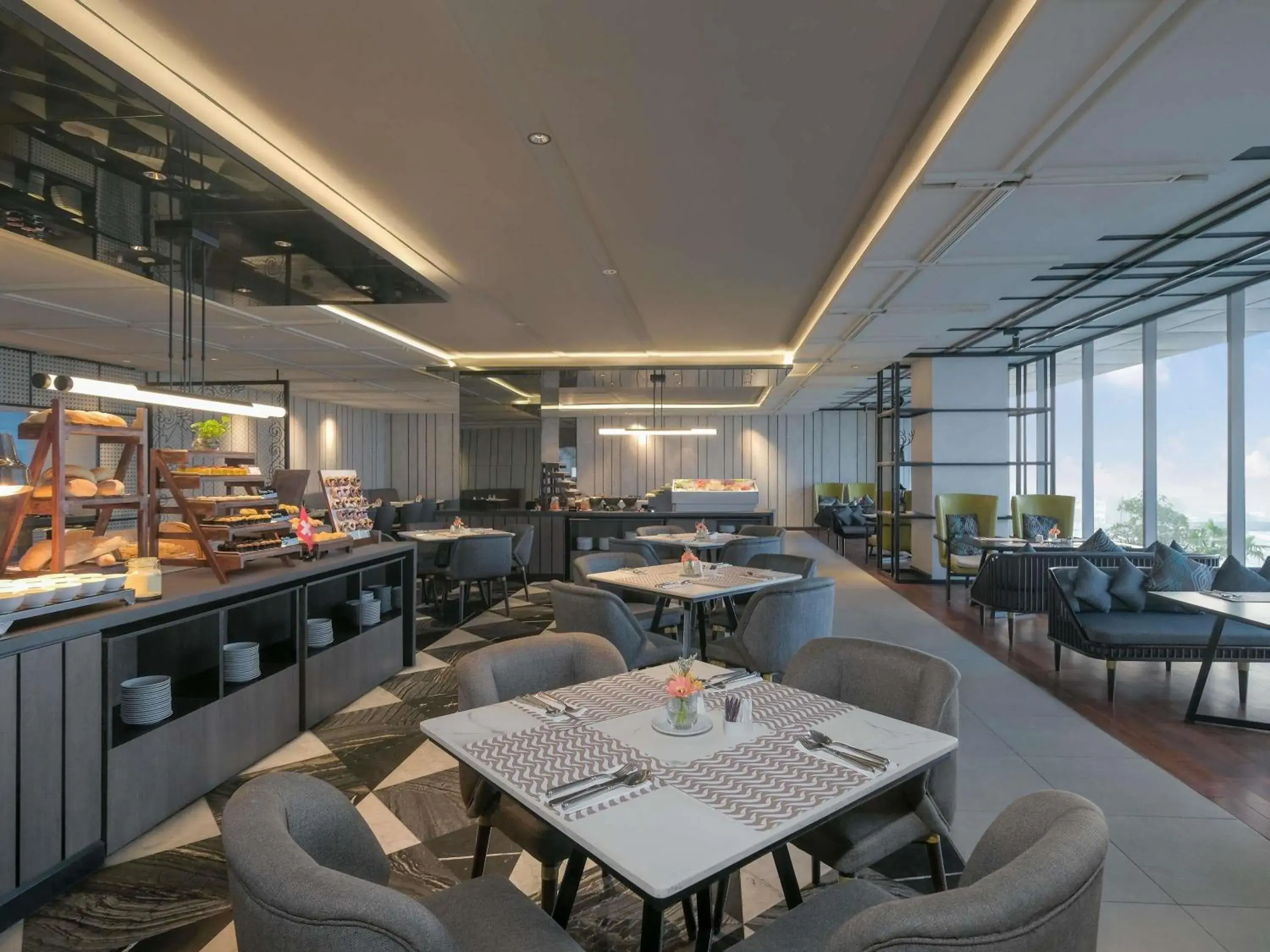 Restaurant/places to eat in Movenpick Surabaya City Restaurant/places to eat in Movenpick Surabaya City