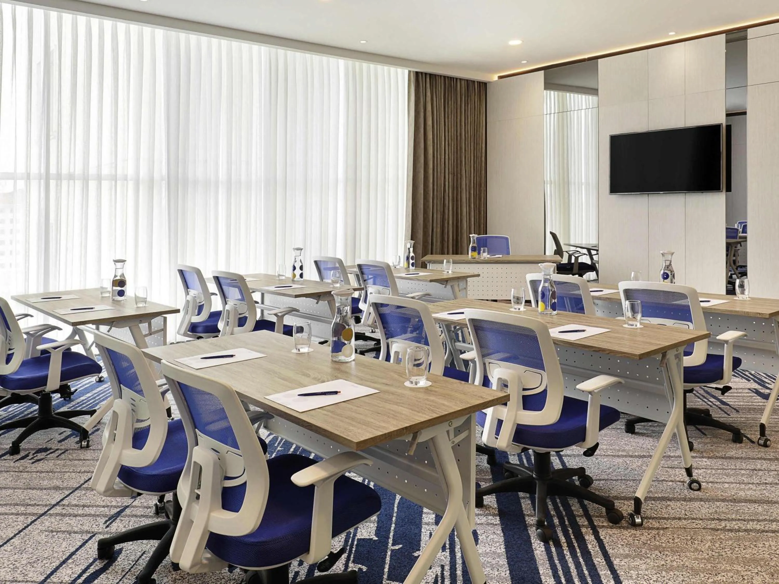 Meeting/conference room in Novotel Suites Yogyakarta Malioboro
