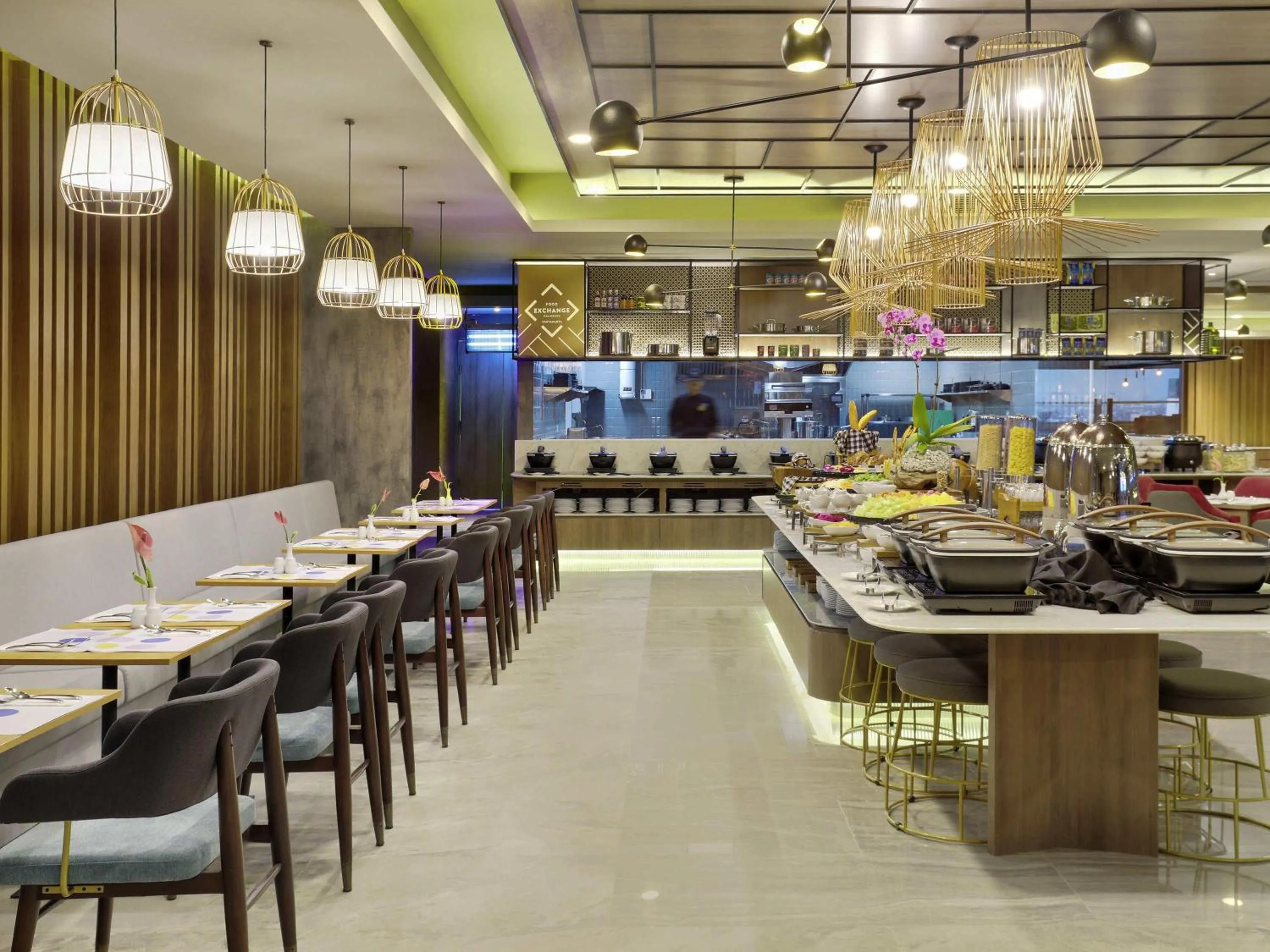 Restaurant/places to eat in Novotel Suites Yogyakarta Malioboro