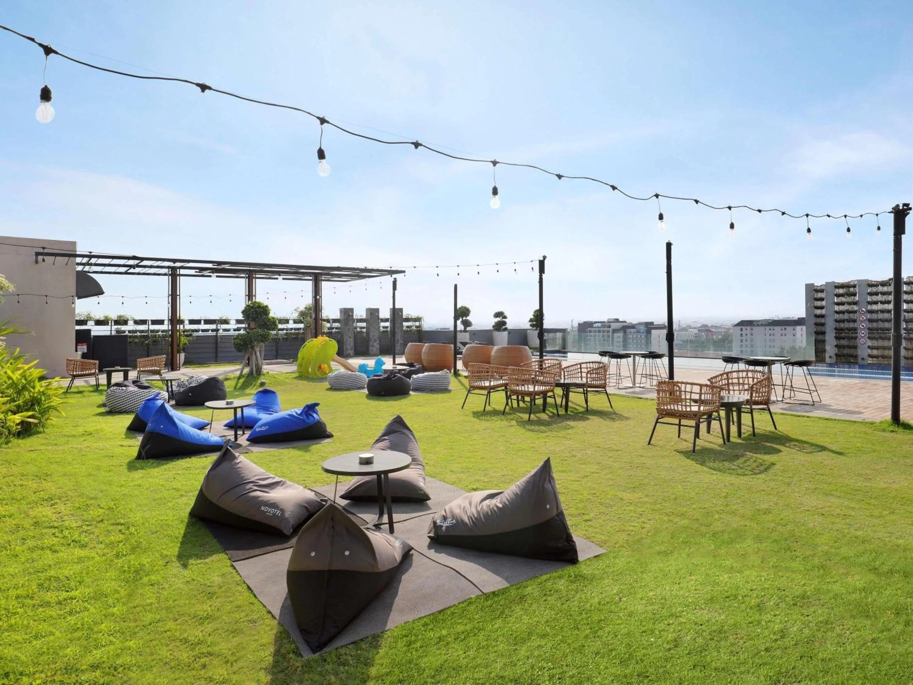 Lounge or bar in Novotel Suites Yogyakarta Malioboro