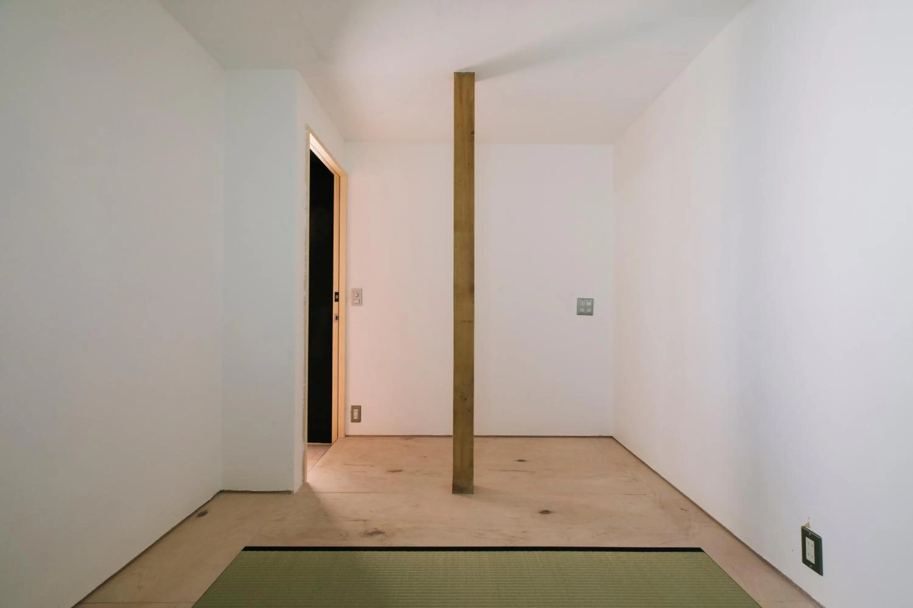 Photo of the whole room in Atelier & Hostel Nagaisa-Ura