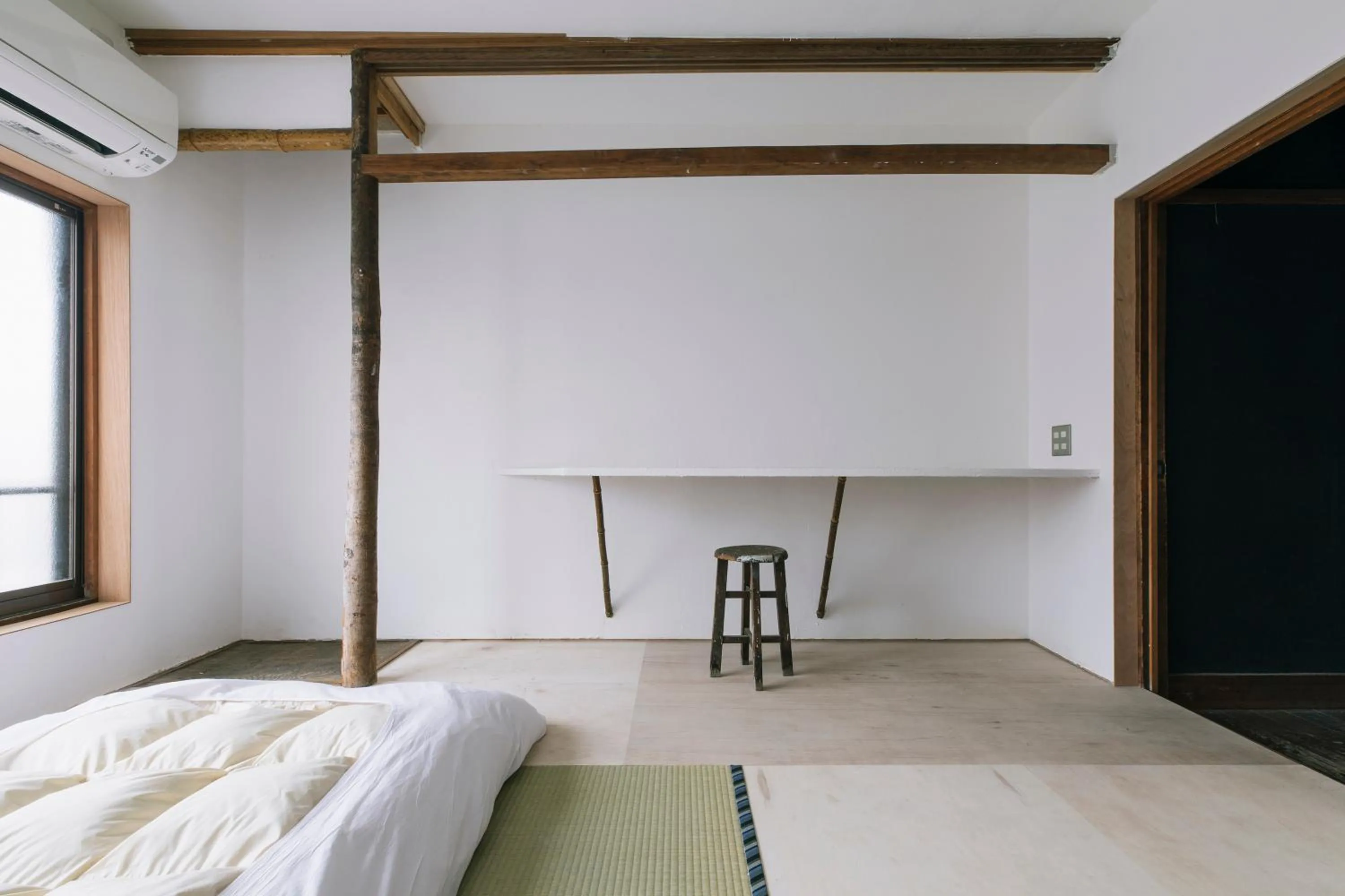 Photo of the whole room, Bed in Atelier & Hostel Nagaisa-Ura
