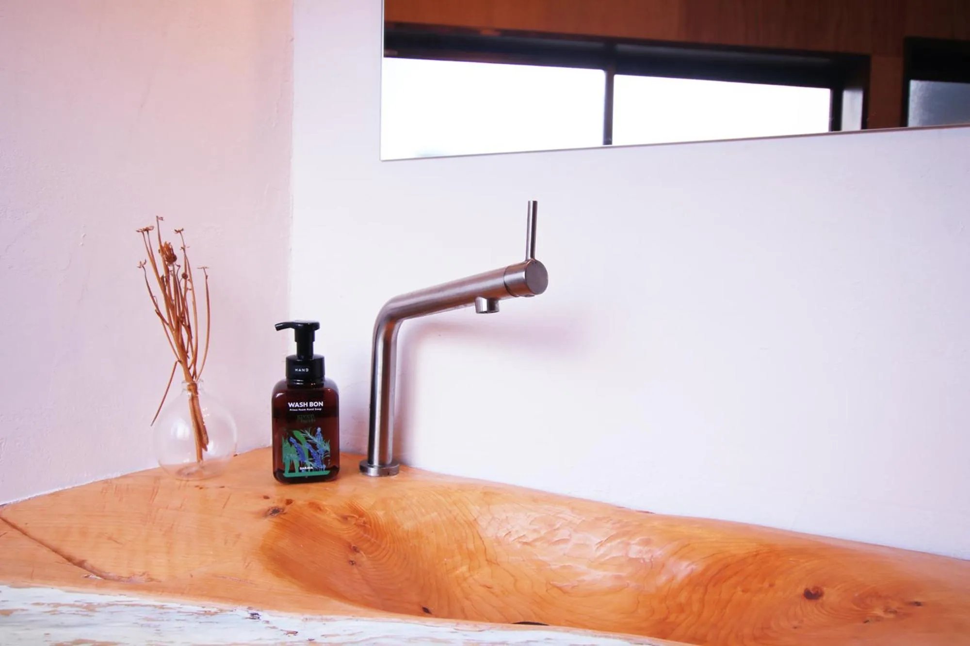 Property building in Atelier & Hostel Nagaisa-Ura