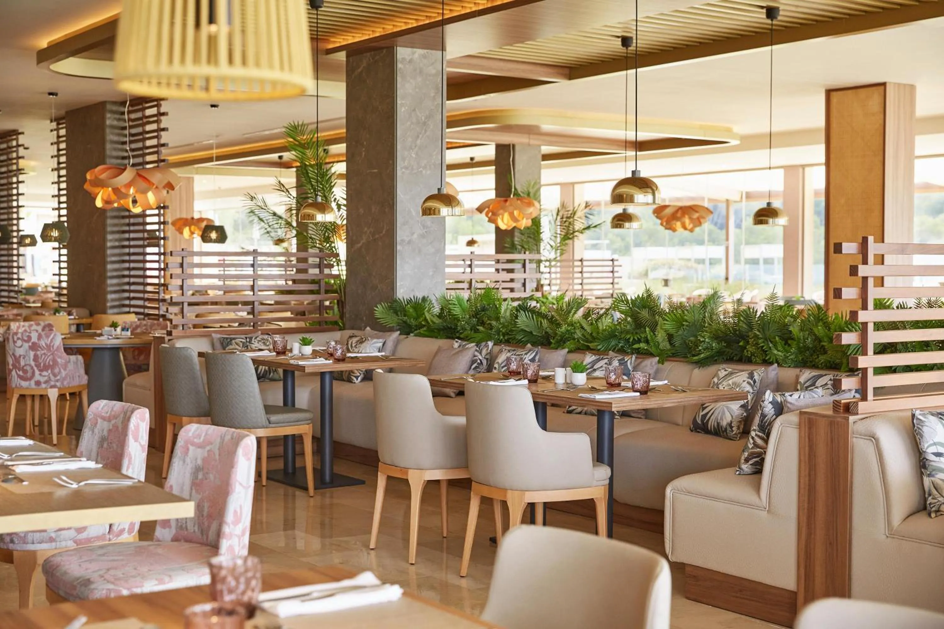 Restaurant/places to eat in Zafiro Palace Andratx