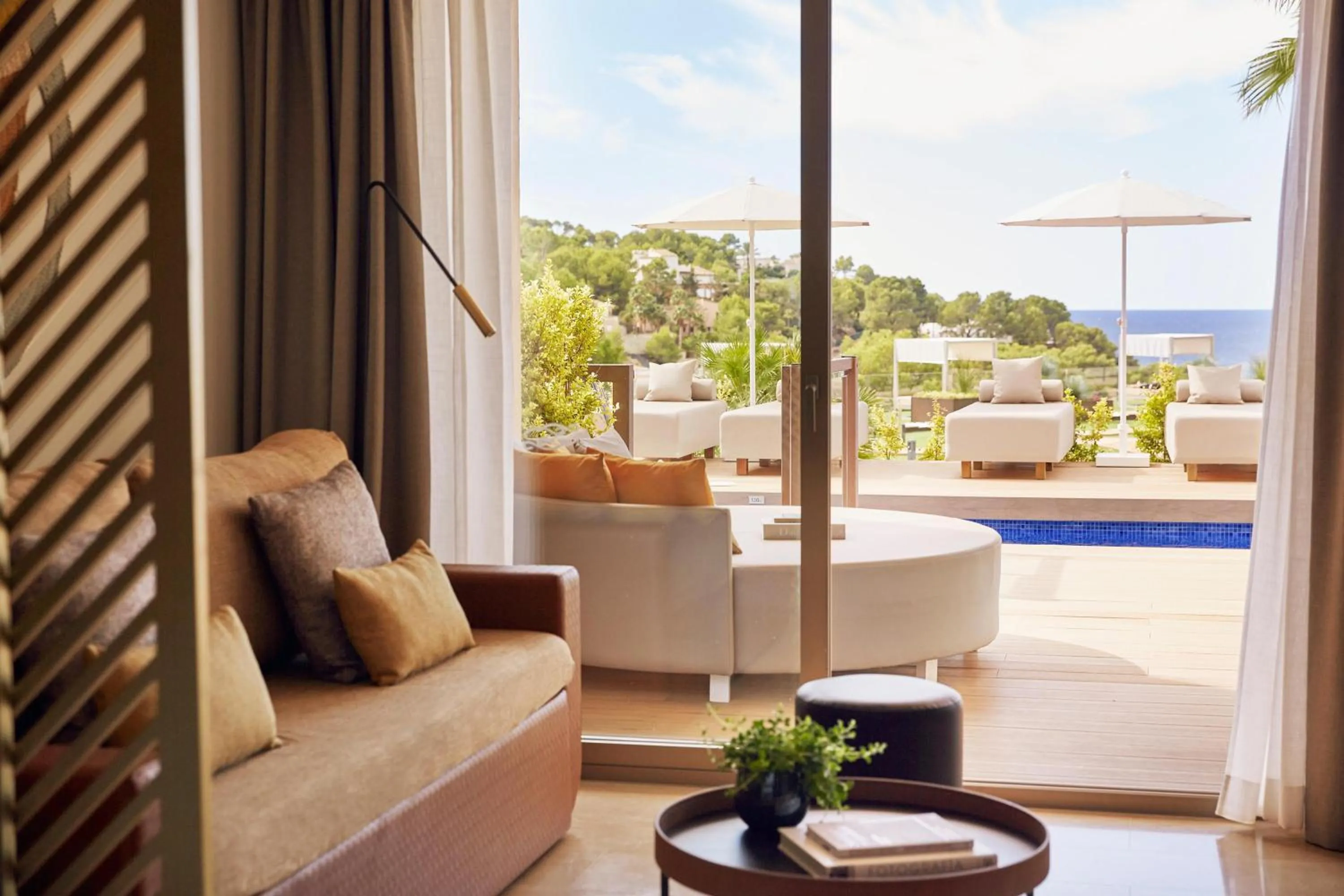 Photo of the whole room in Zafiro Palace Andratx