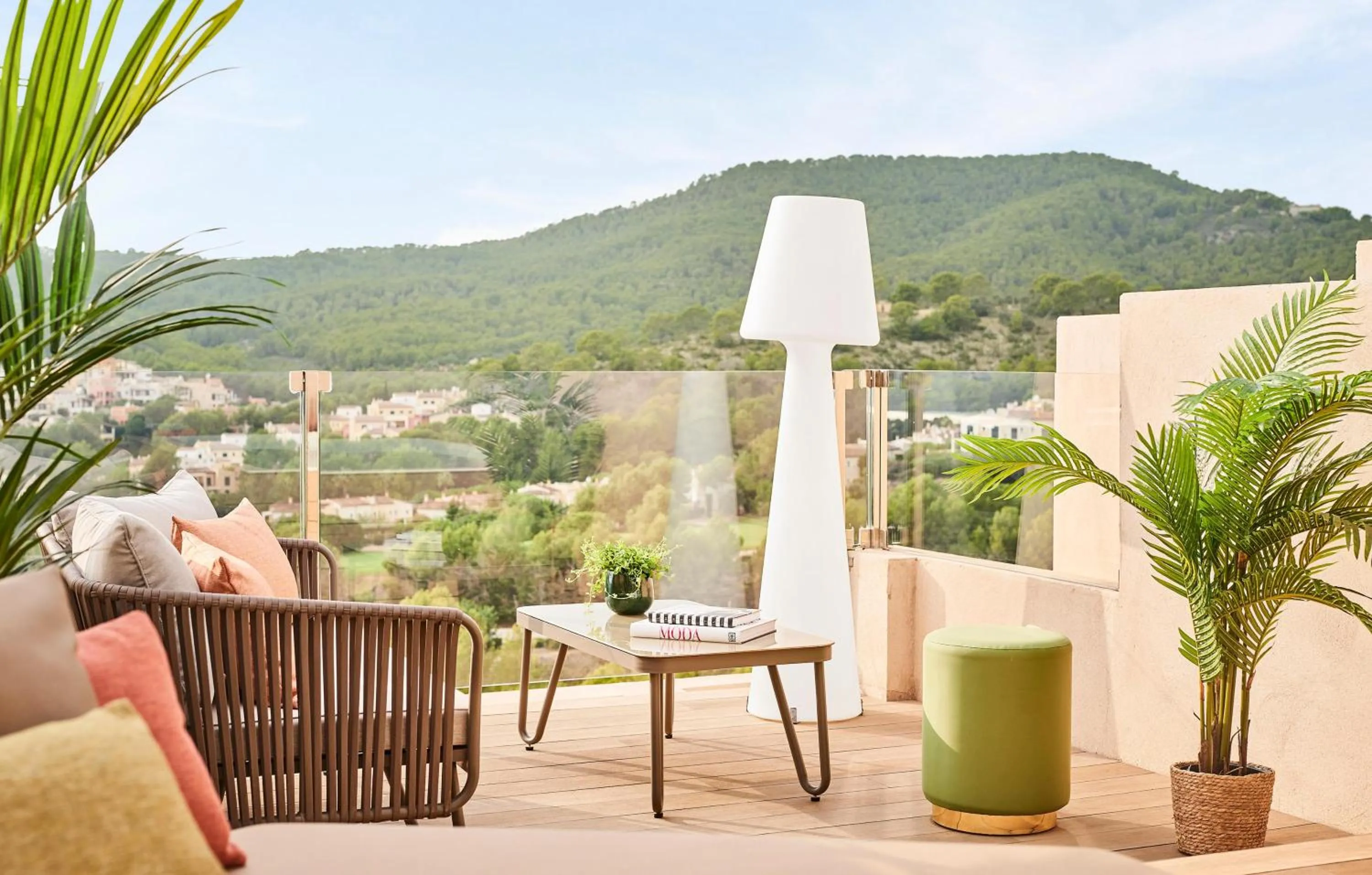 Photo of the whole room in Zafiro Palace Andratx