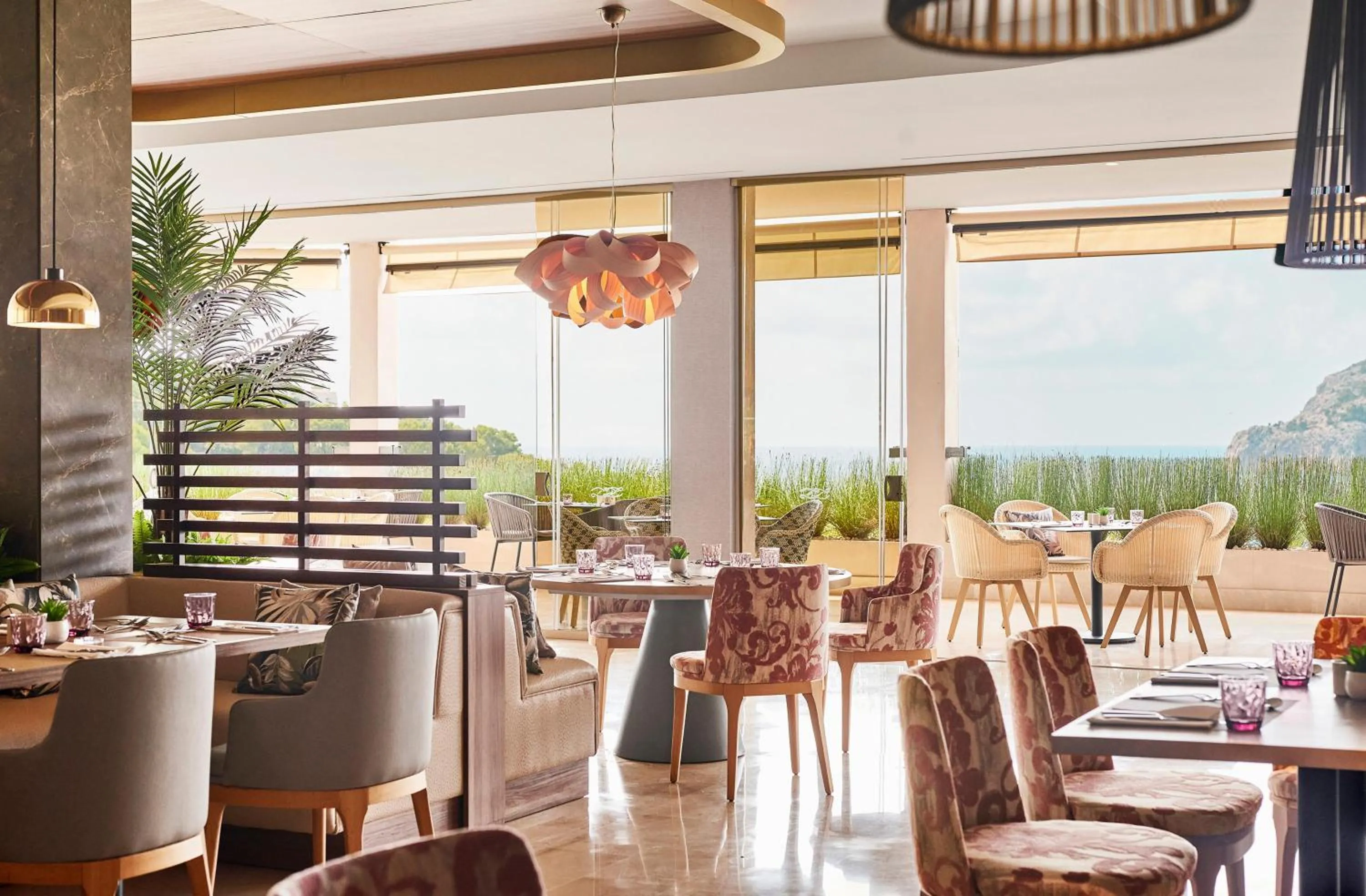 Restaurant/places to eat in Zafiro Palace Andratx