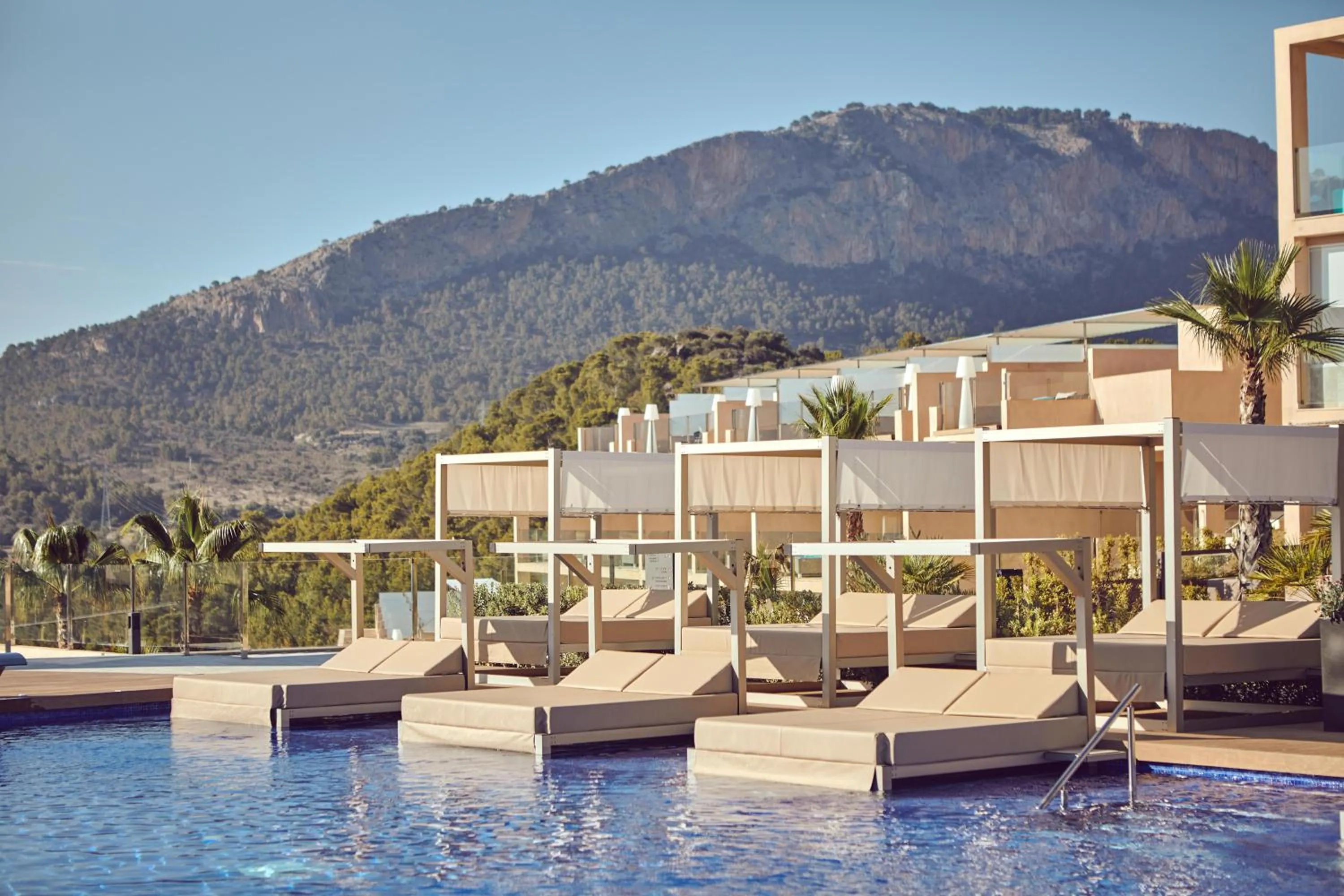 Swimming pool in Zafiro Palace Andratx