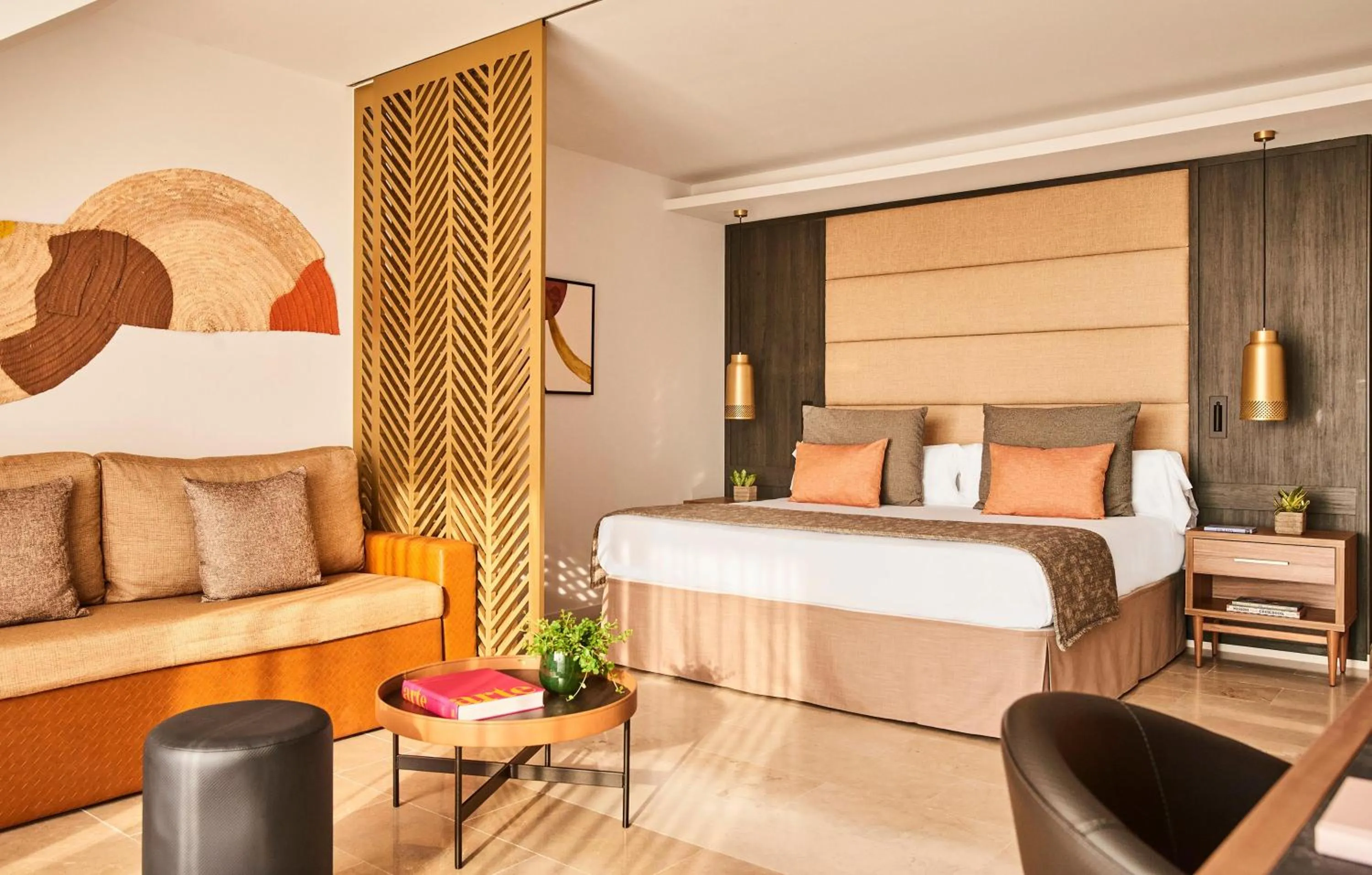 Photo of the whole room, Bed in Zafiro Palace Andratx