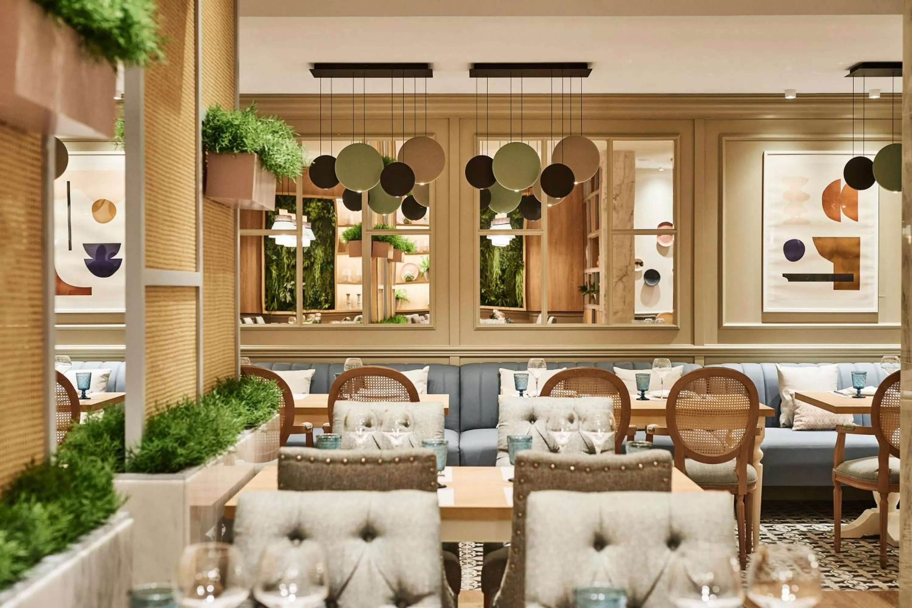 Restaurant/places to eat in Zafiro Palace Andratx