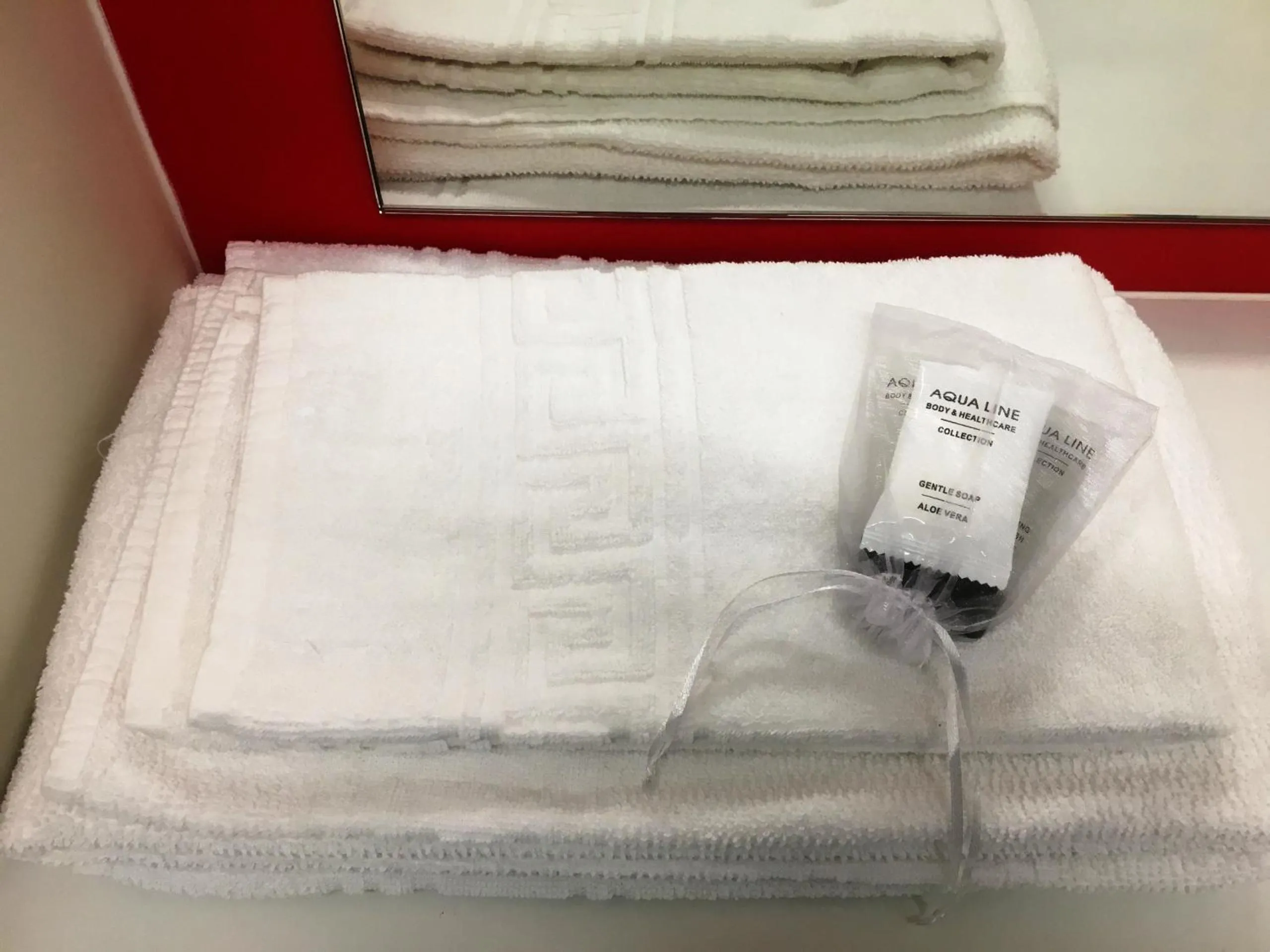 Bathroom in Twenty Business Flats Villejuif Croizat