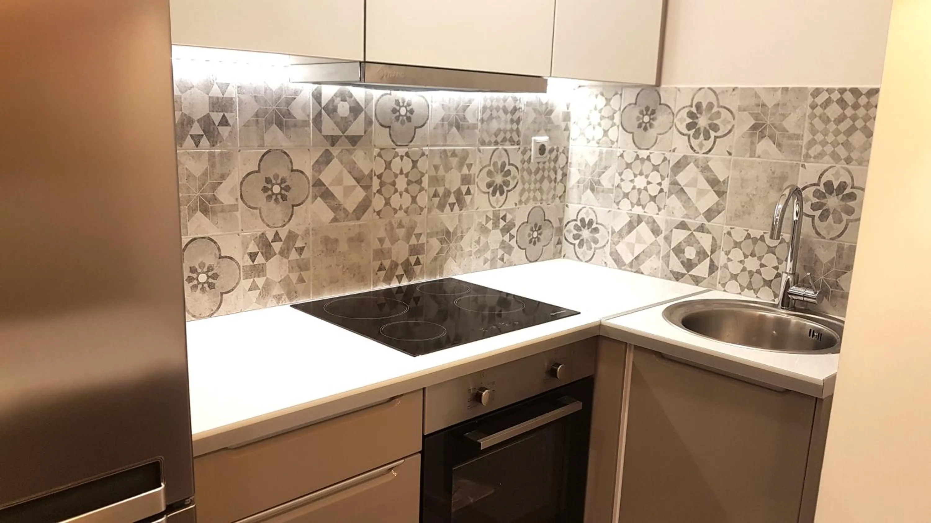 Cozy Apartment in the Heart of Athens 8-1