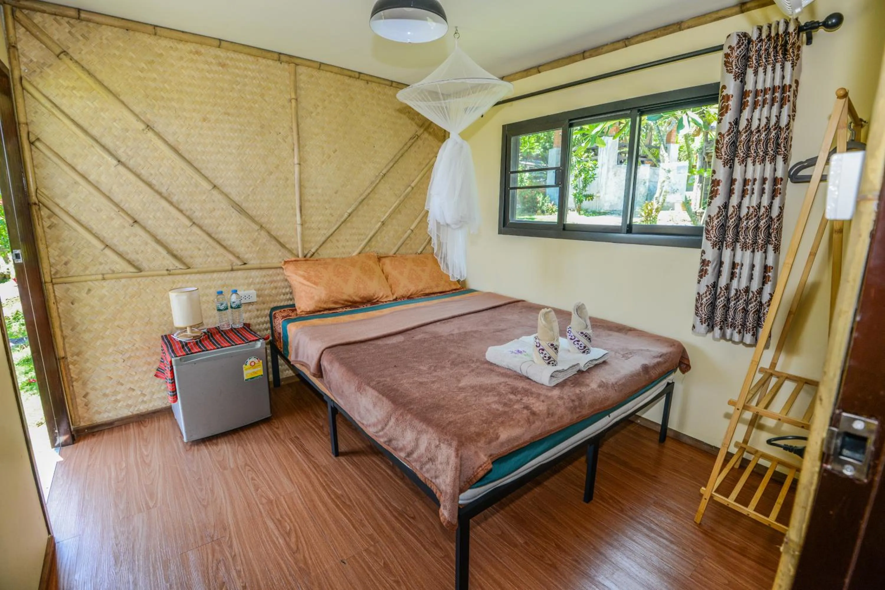 Bed in Sairee View Resort