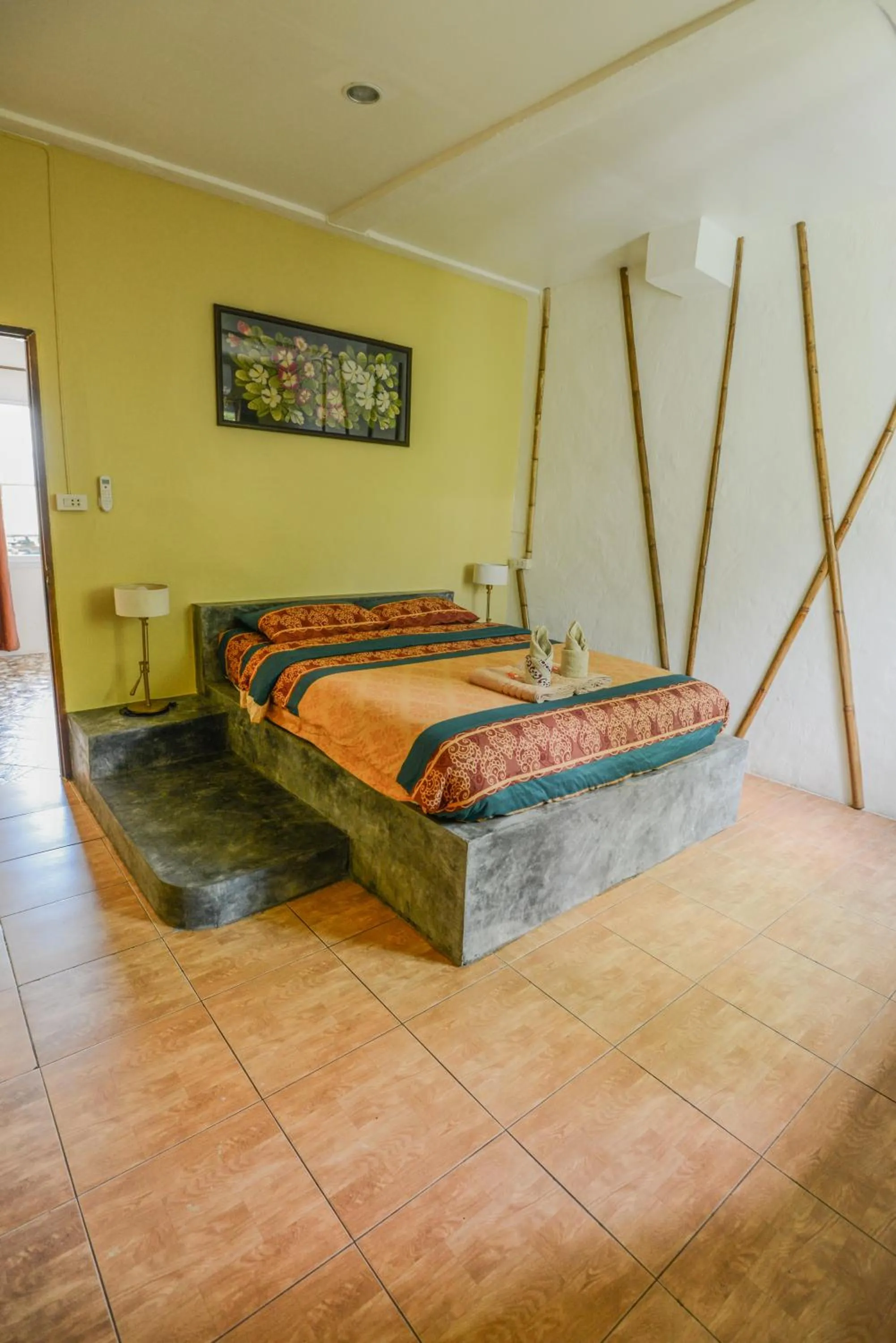 Bed in Sairee View Resort