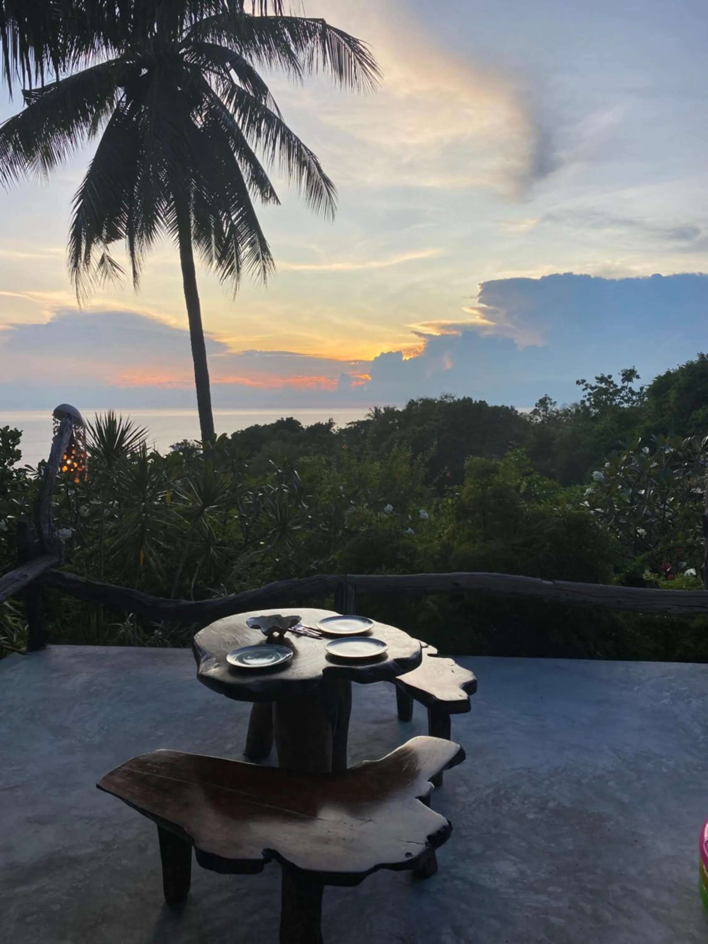 Restaurant/places to eat in Sairee View Resort