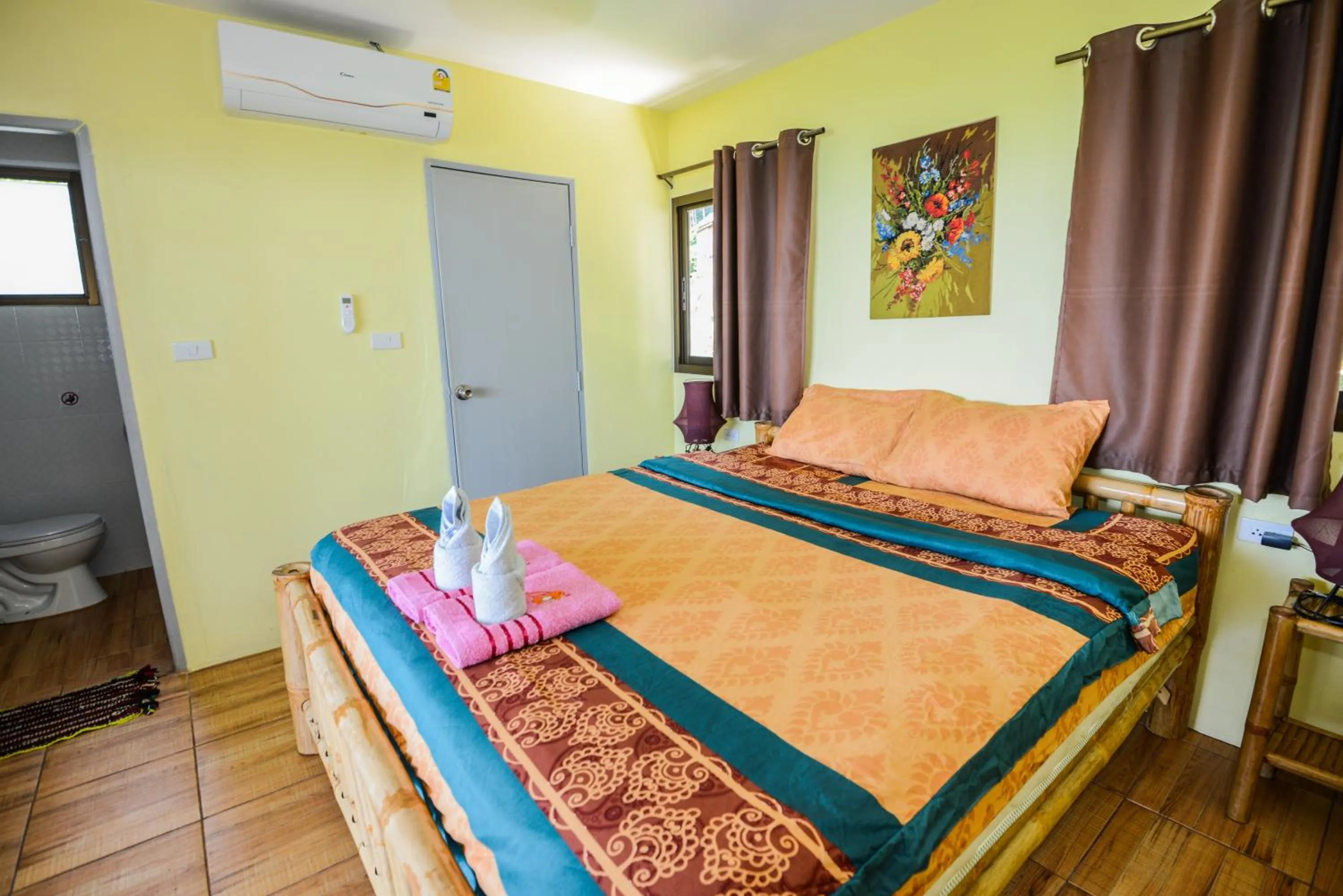 Bed in Sairee View Resort