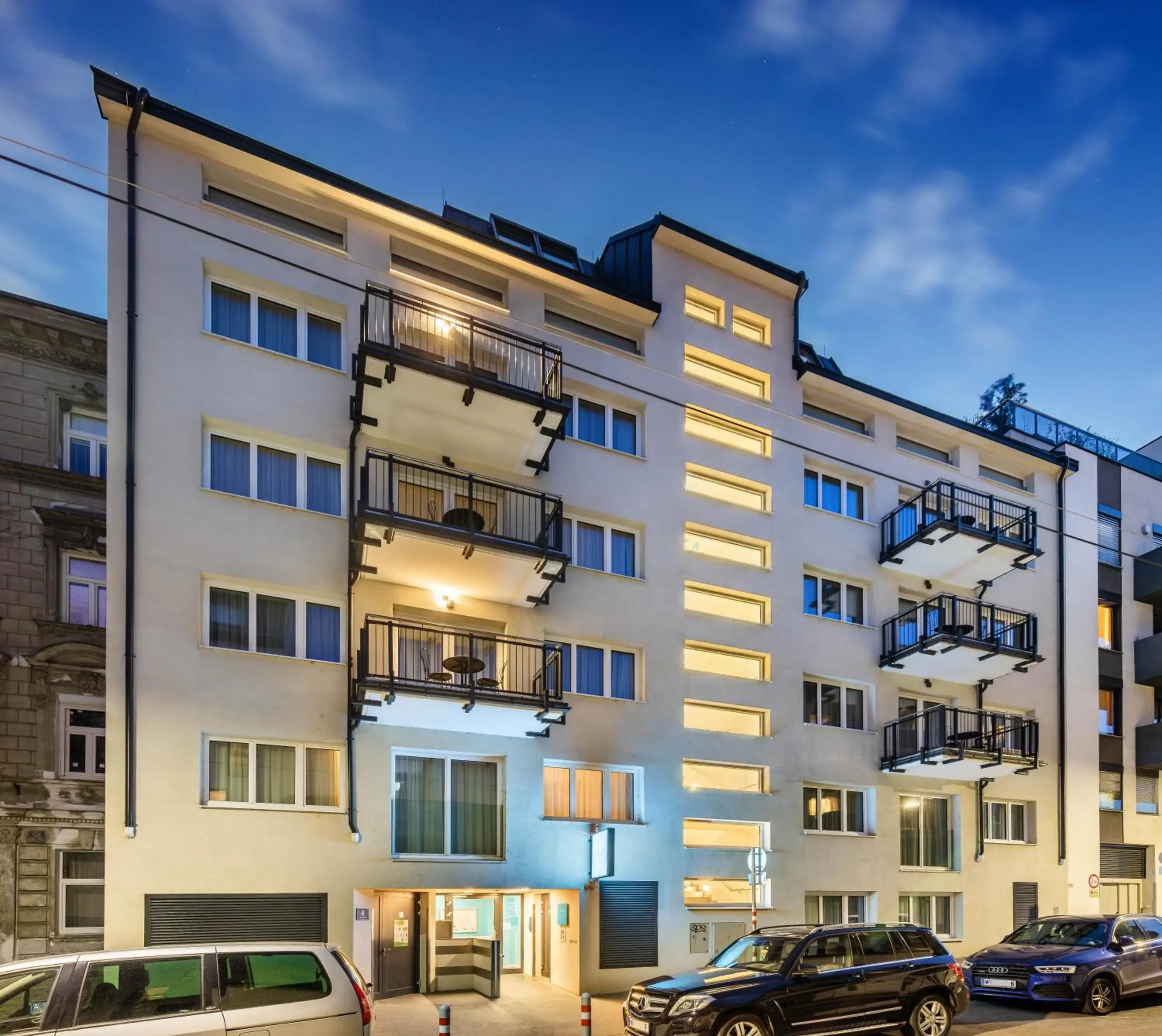 Property building in Jimmy's Apartments Lory Property building in Jimmy's Apartments Lory