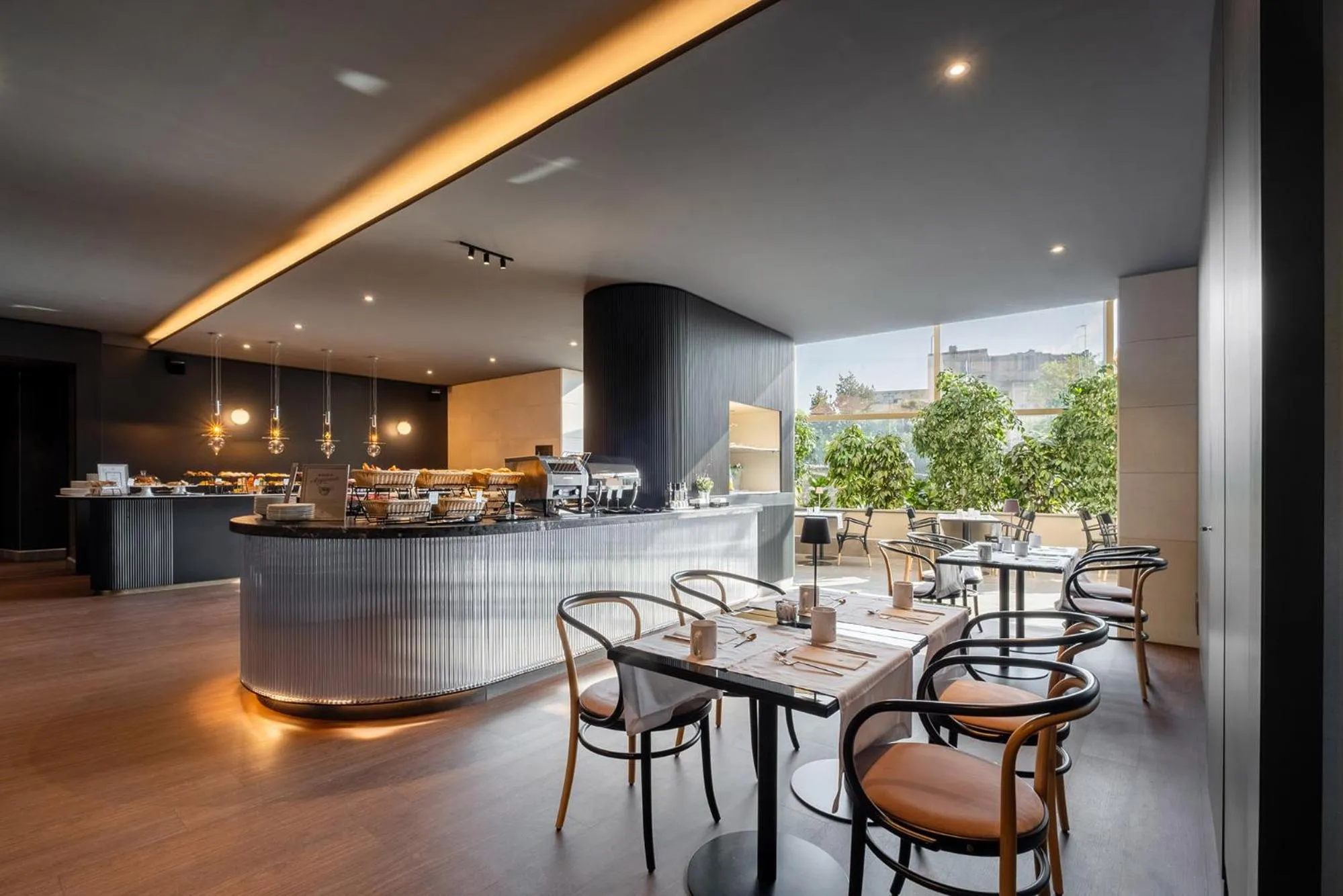 Food and drinks in Eurostars Matera La Suite