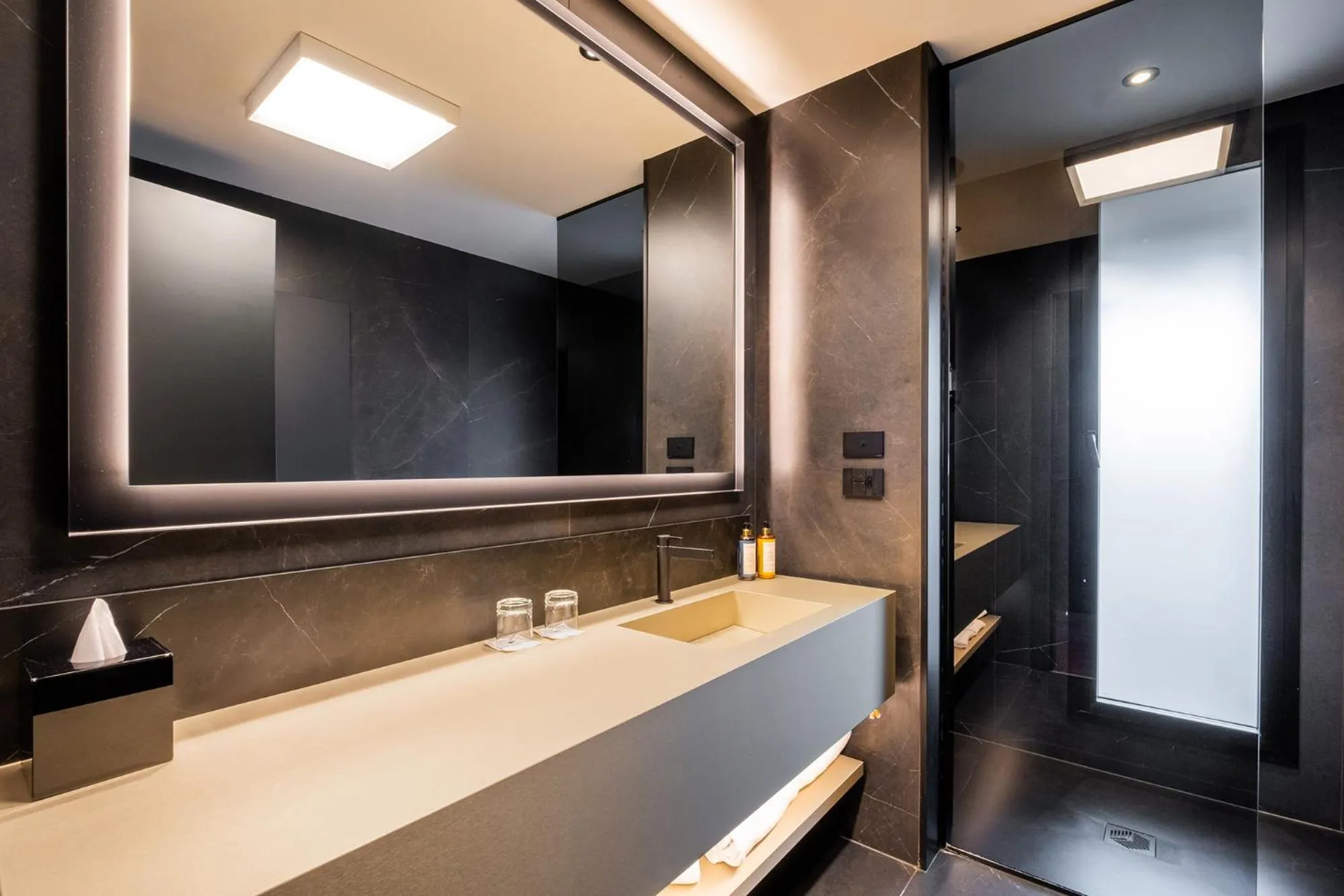 Shower in Eurostars Matera La Suite