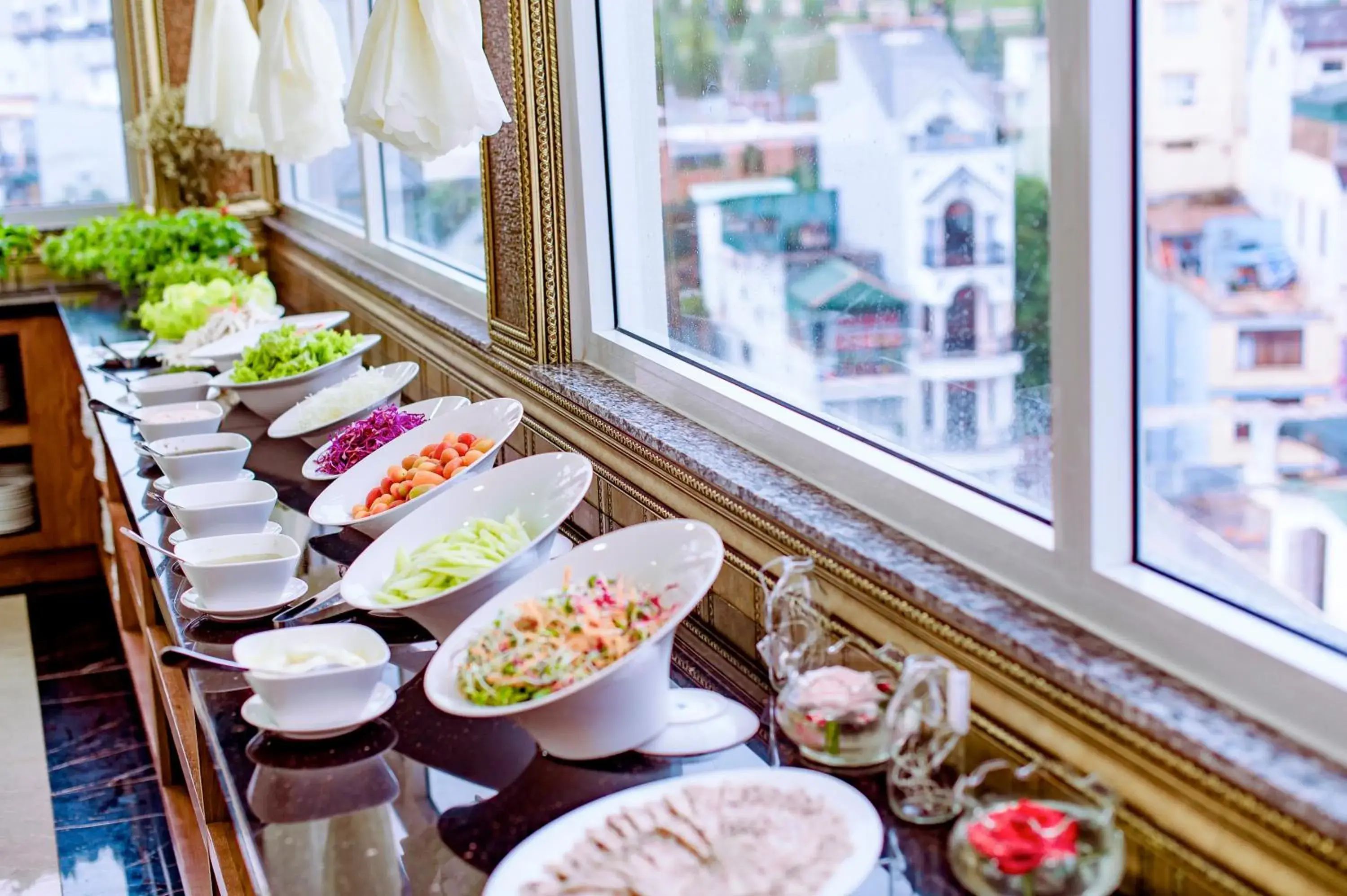 Food and drinks in Queen T&T Dalat Hotel Food and drinks in Queen T&T Dalat Hotel