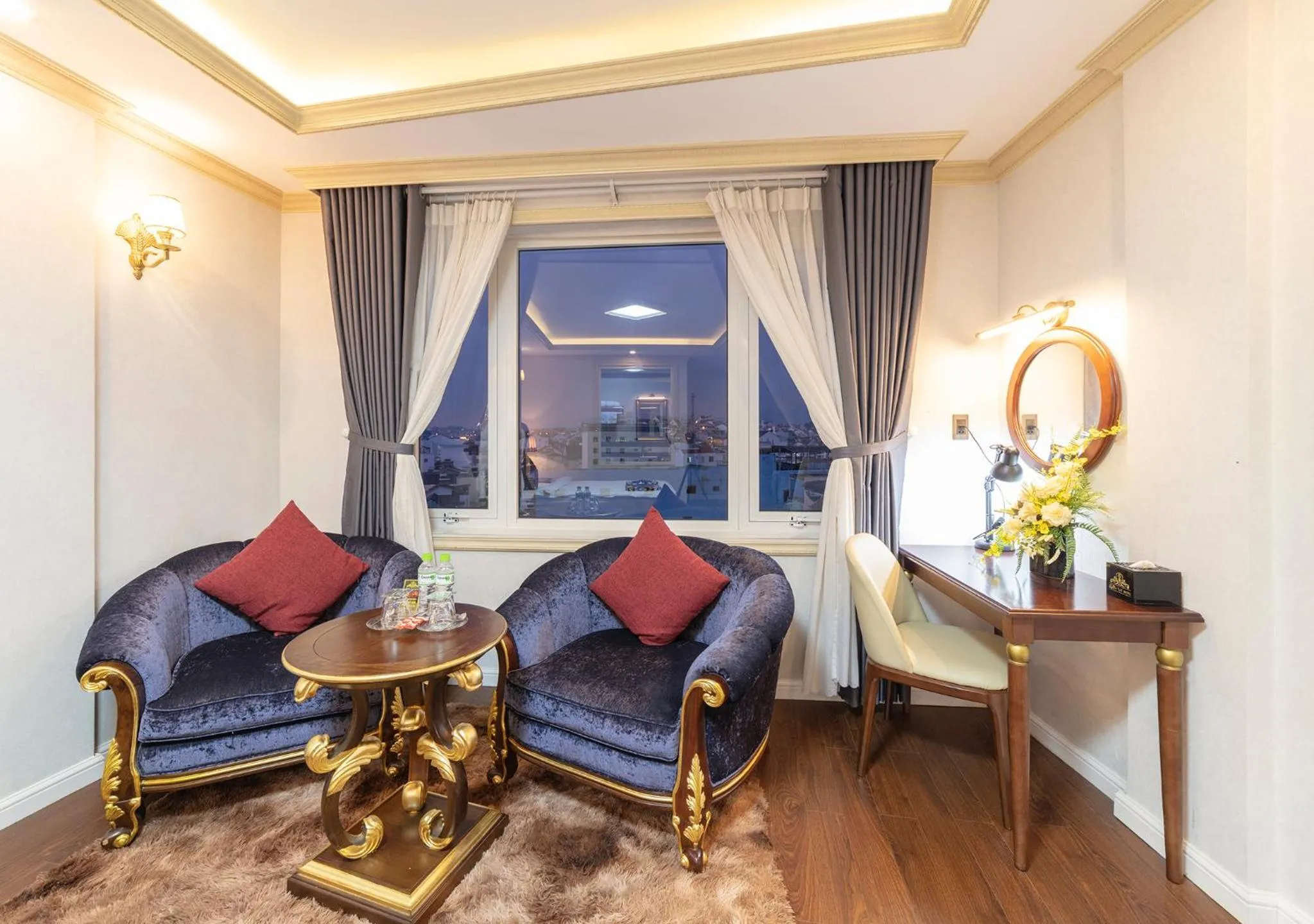 Seating area, Bed in Queen T&T Dalat Hotel