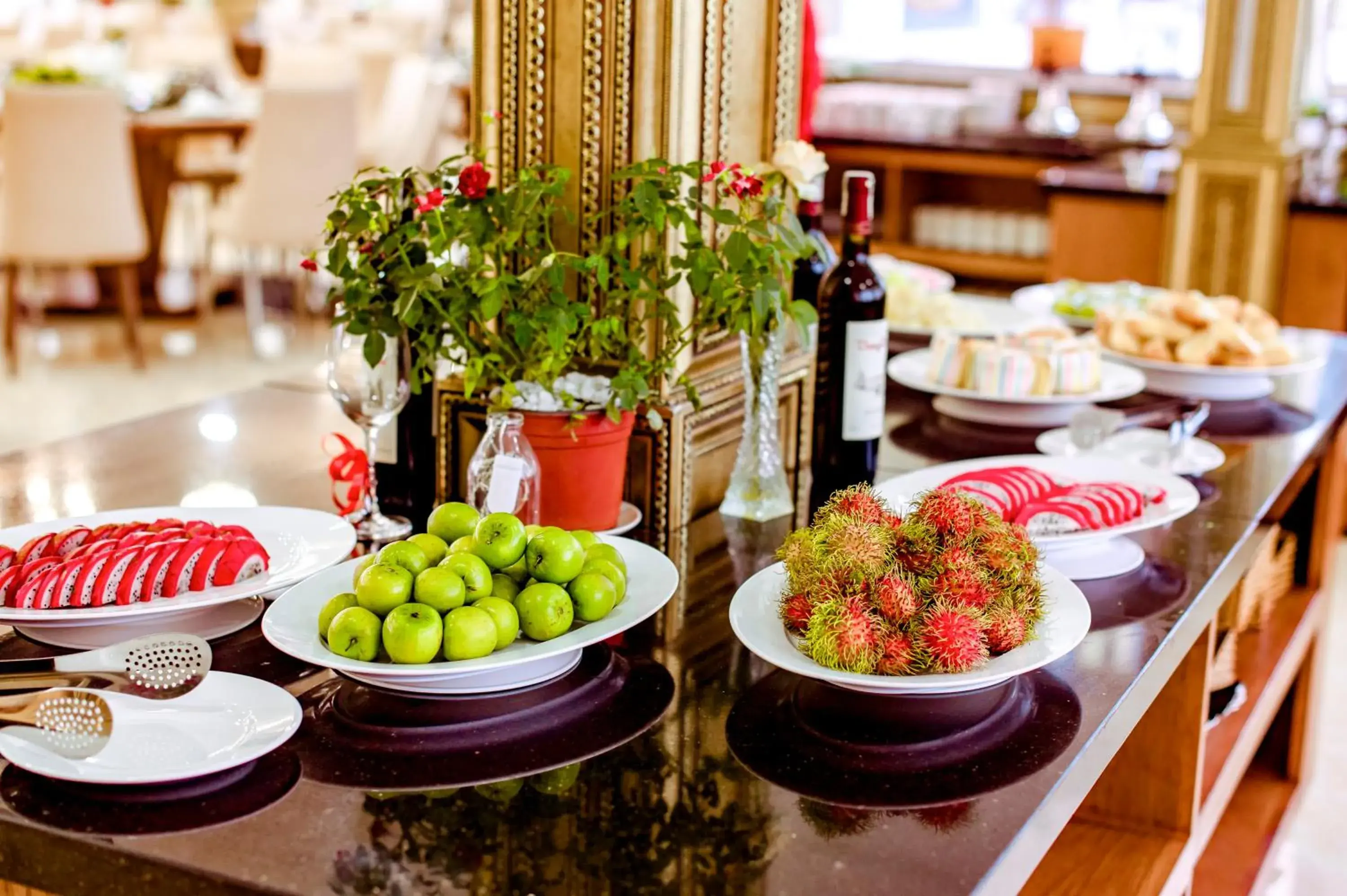 Food and drinks in Queen T&T Dalat Hotel Food and drinks in Queen T&T Dalat Hotel