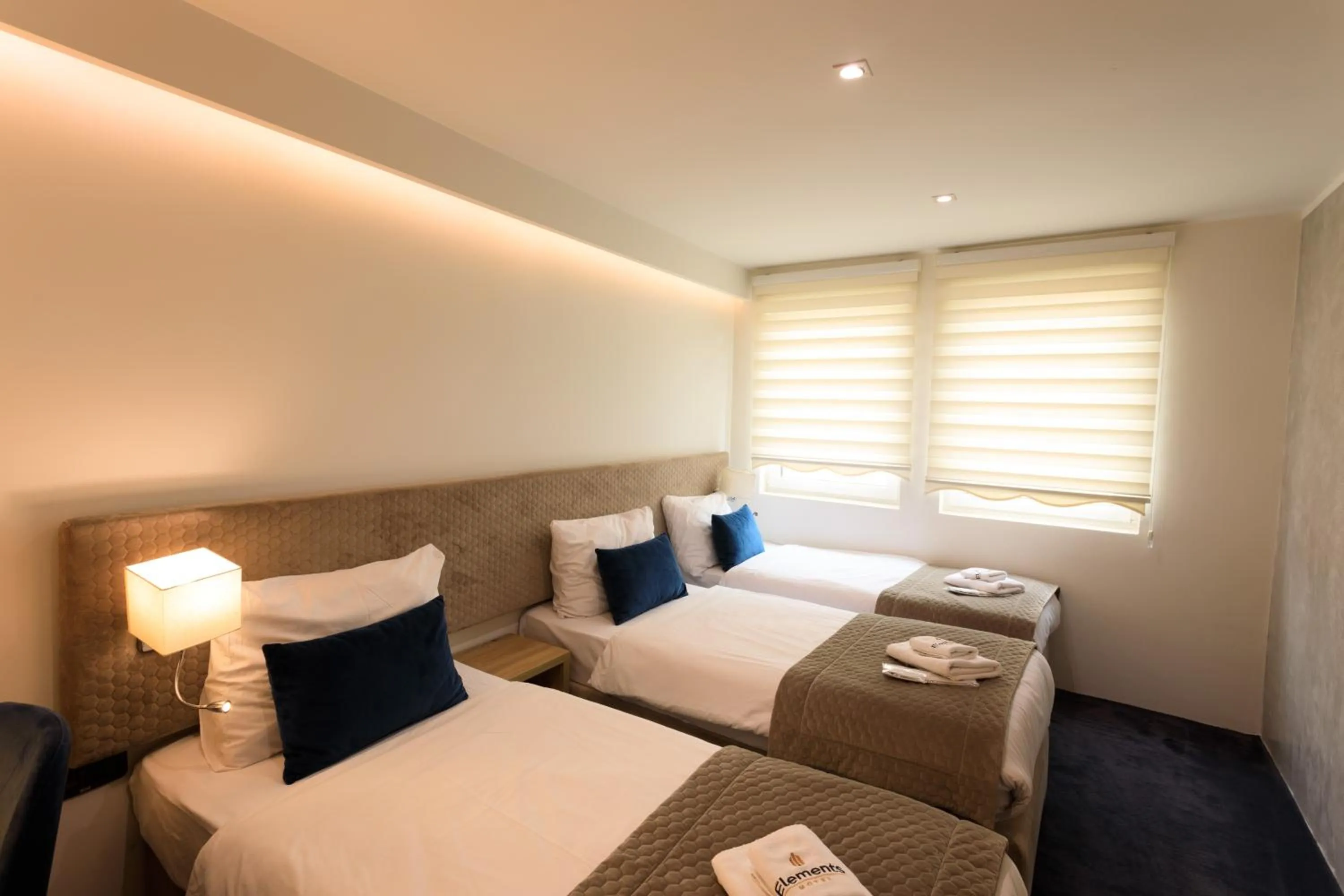 Photo of the whole room, Bed in Hotel Elements