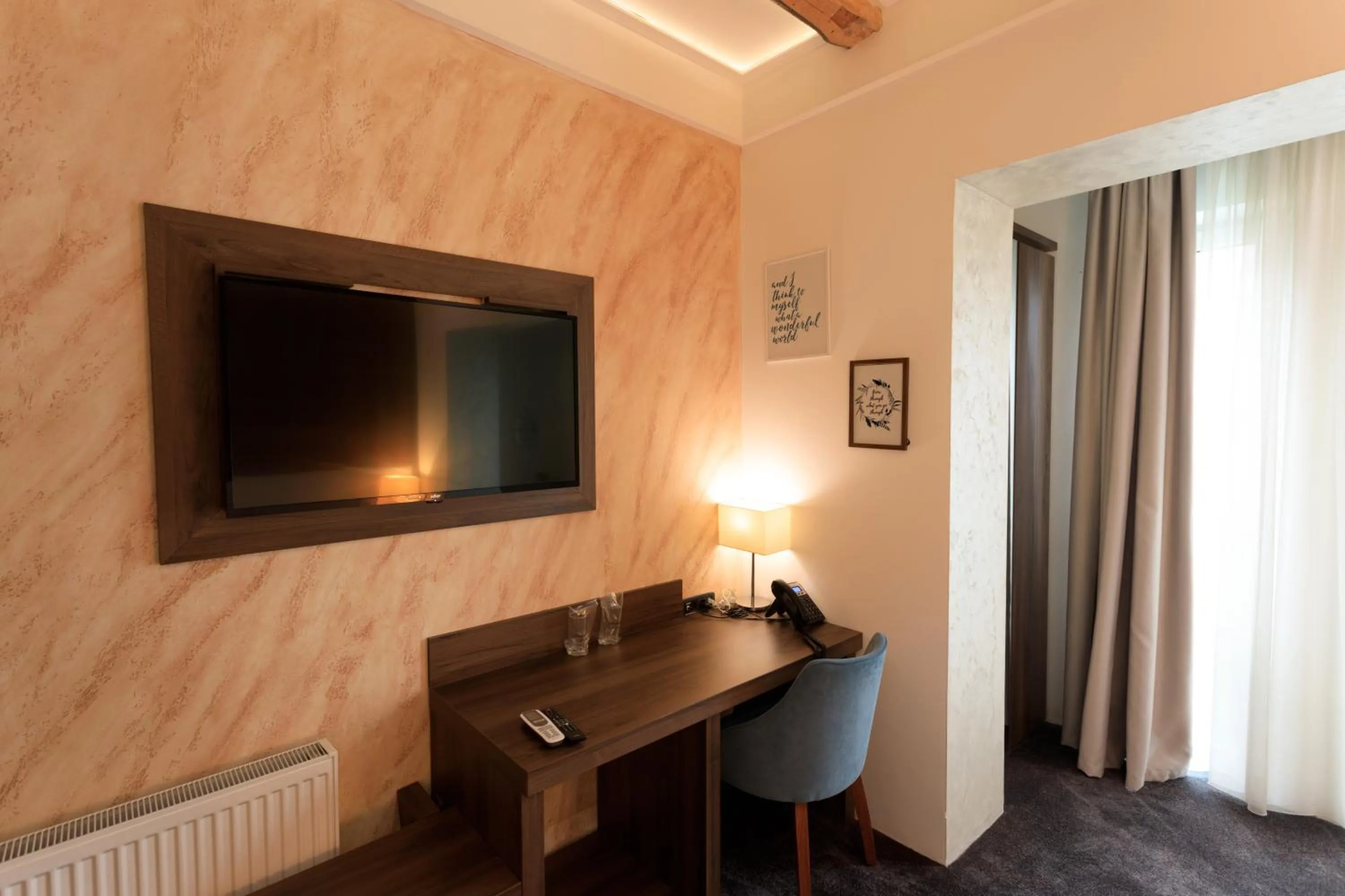 TV and multimedia in Hotel Elements