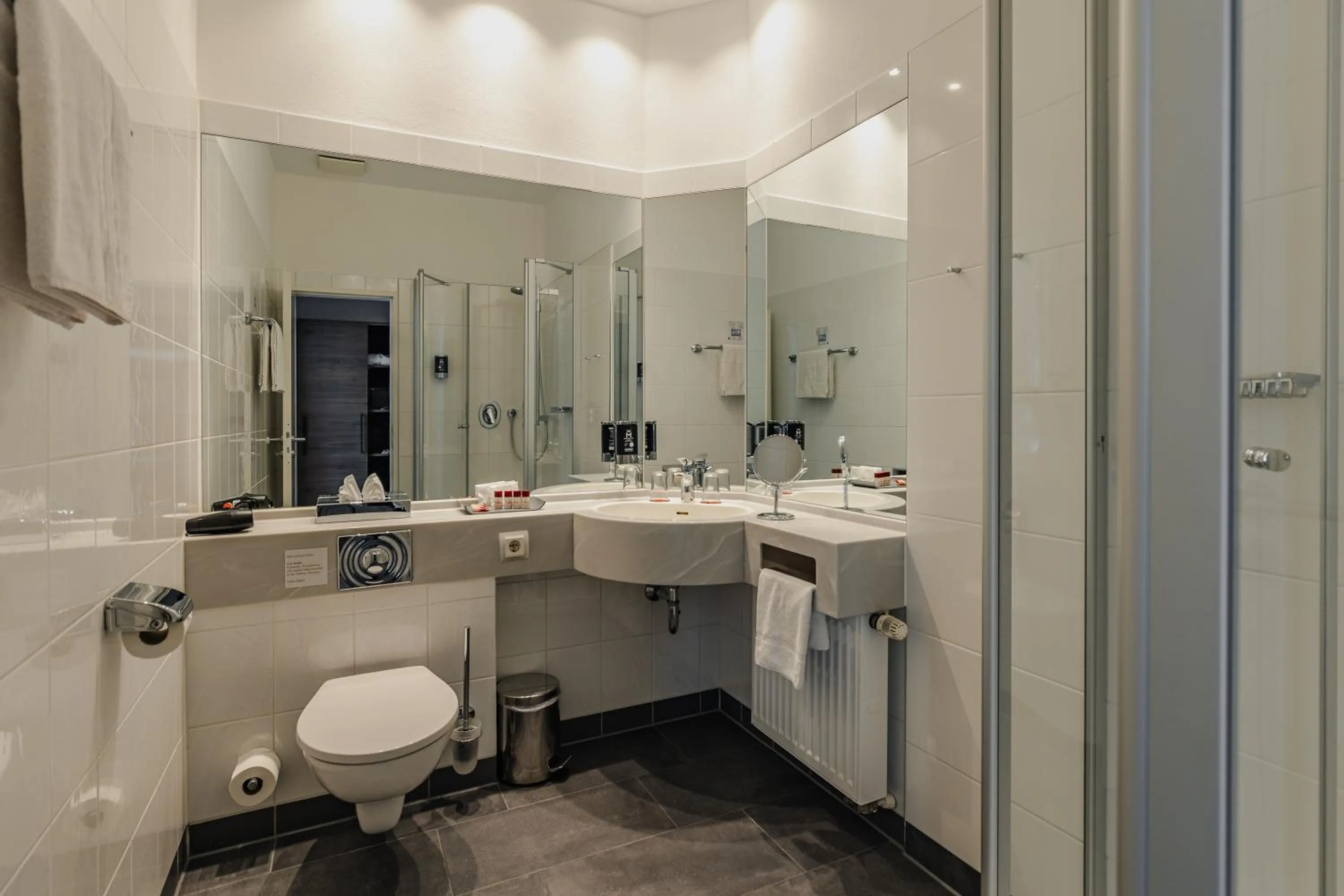 Bathroom in Hotel zur Fürstabtei