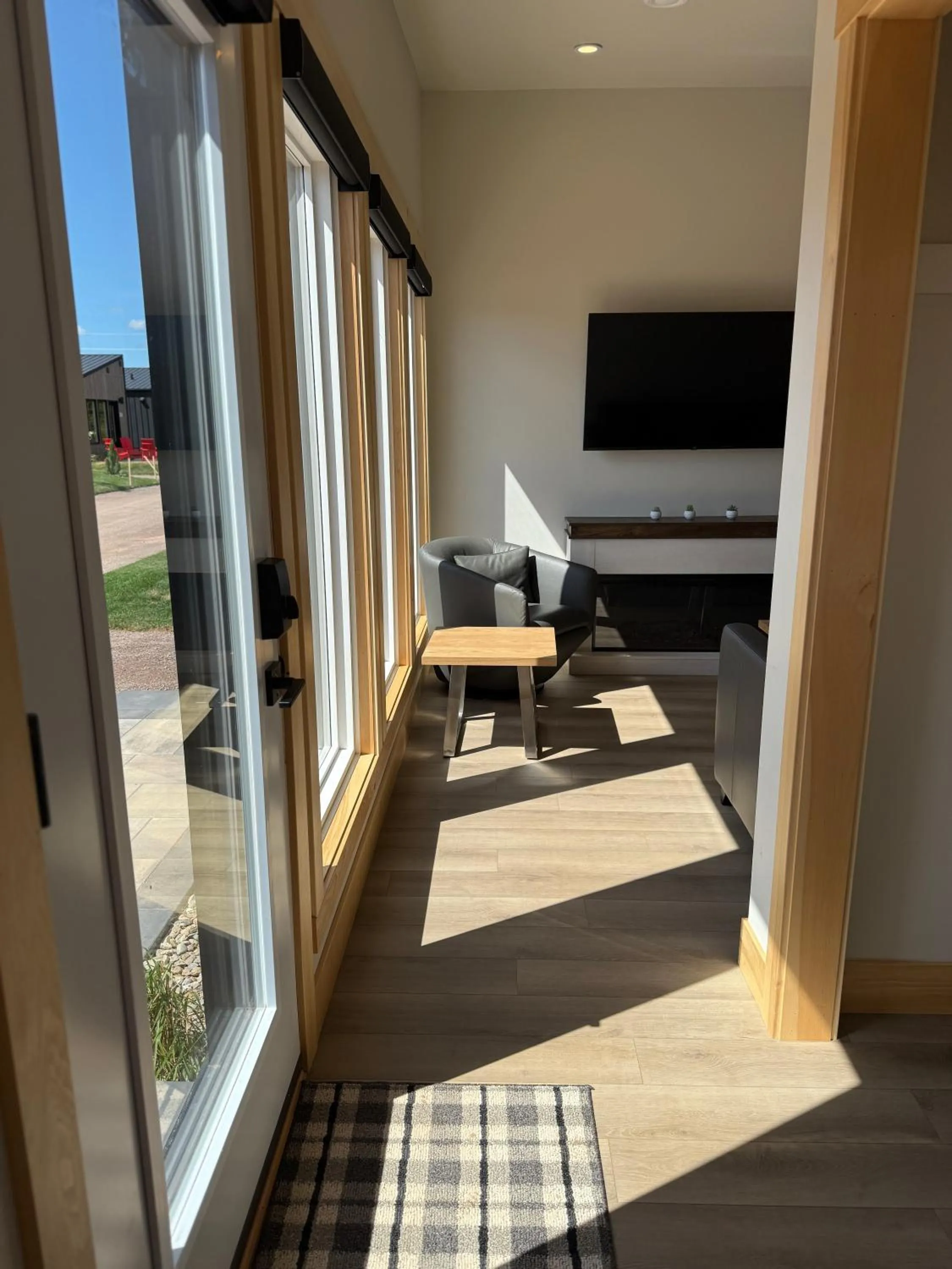 Royalty Maples Motel & Cottages