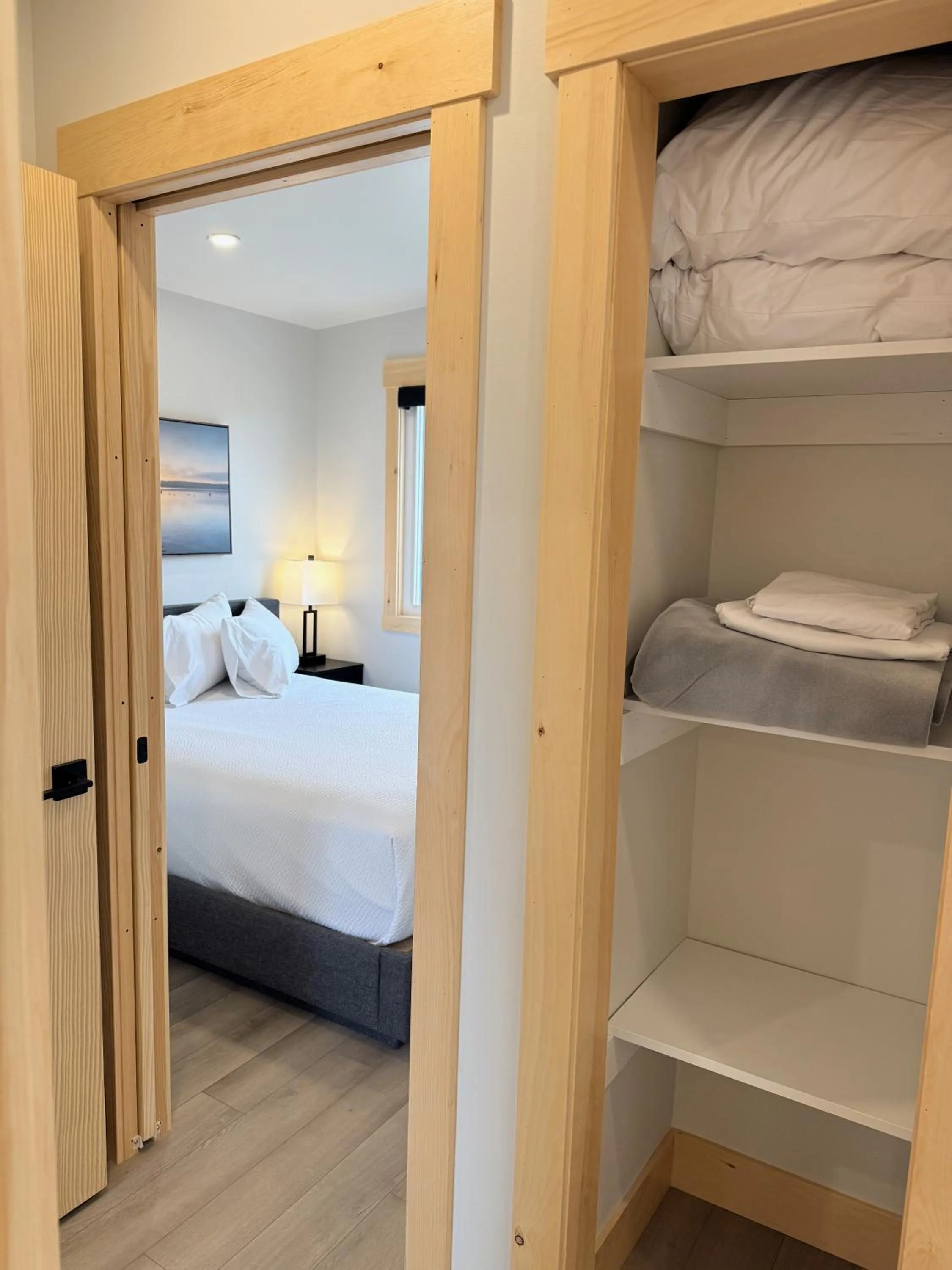 Bed in Royalty Maples Motel & Cottages