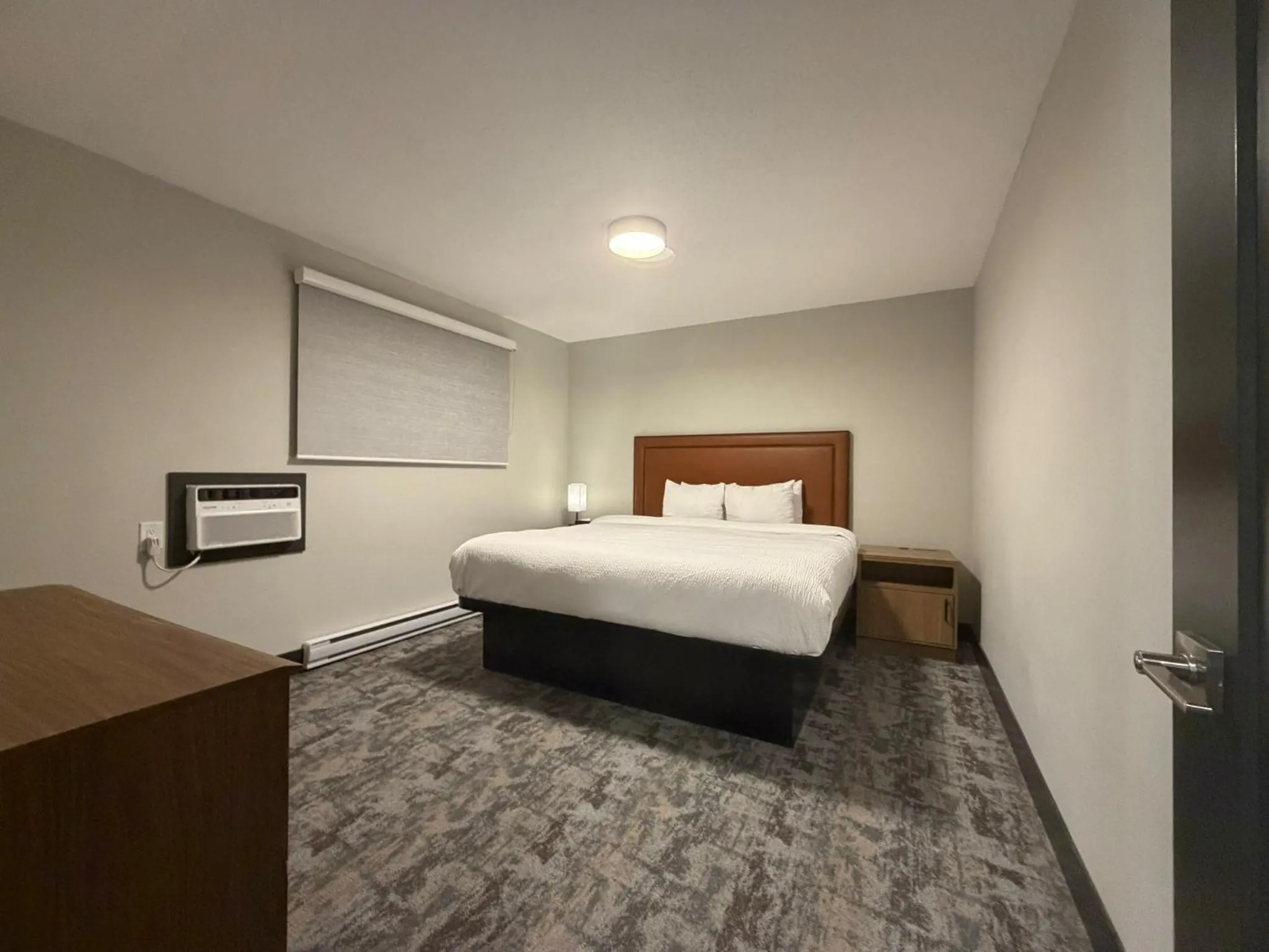 Bedroom, Bed in VIP Motel