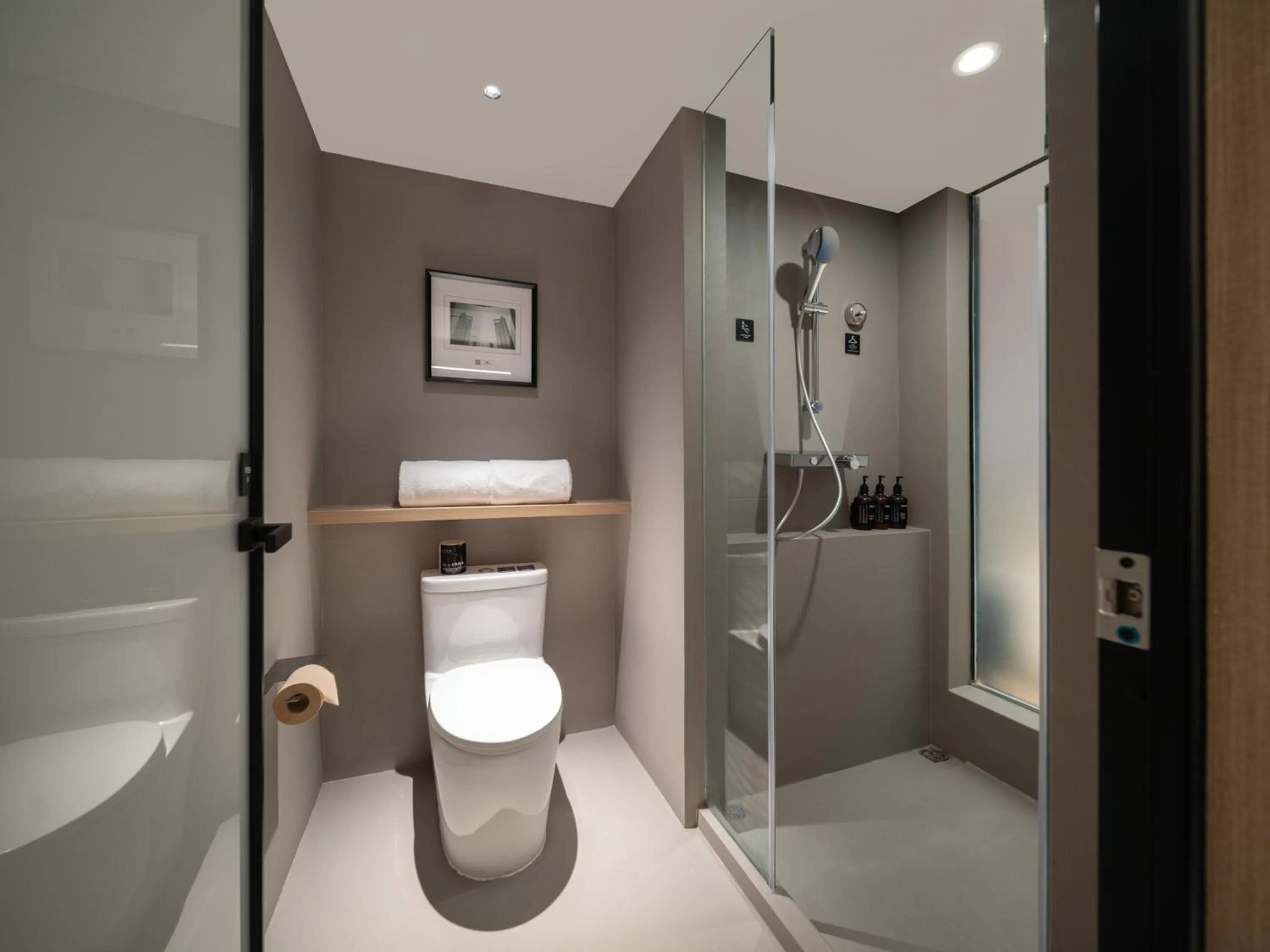 Toilet in Atour Hotel New International Expo Center Longyang Road Shanghai