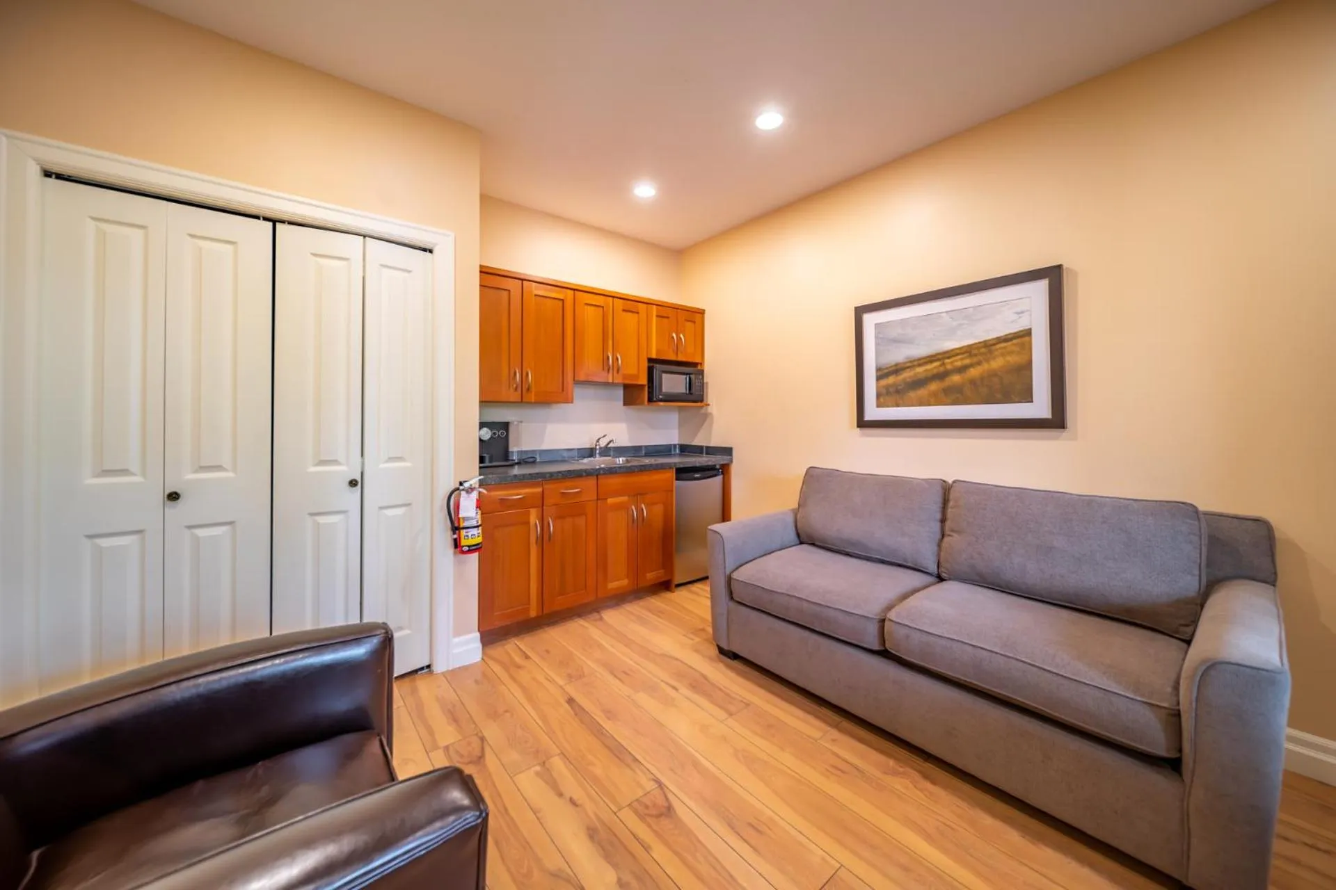 Seating area in Halcyon Hot Springs Resort