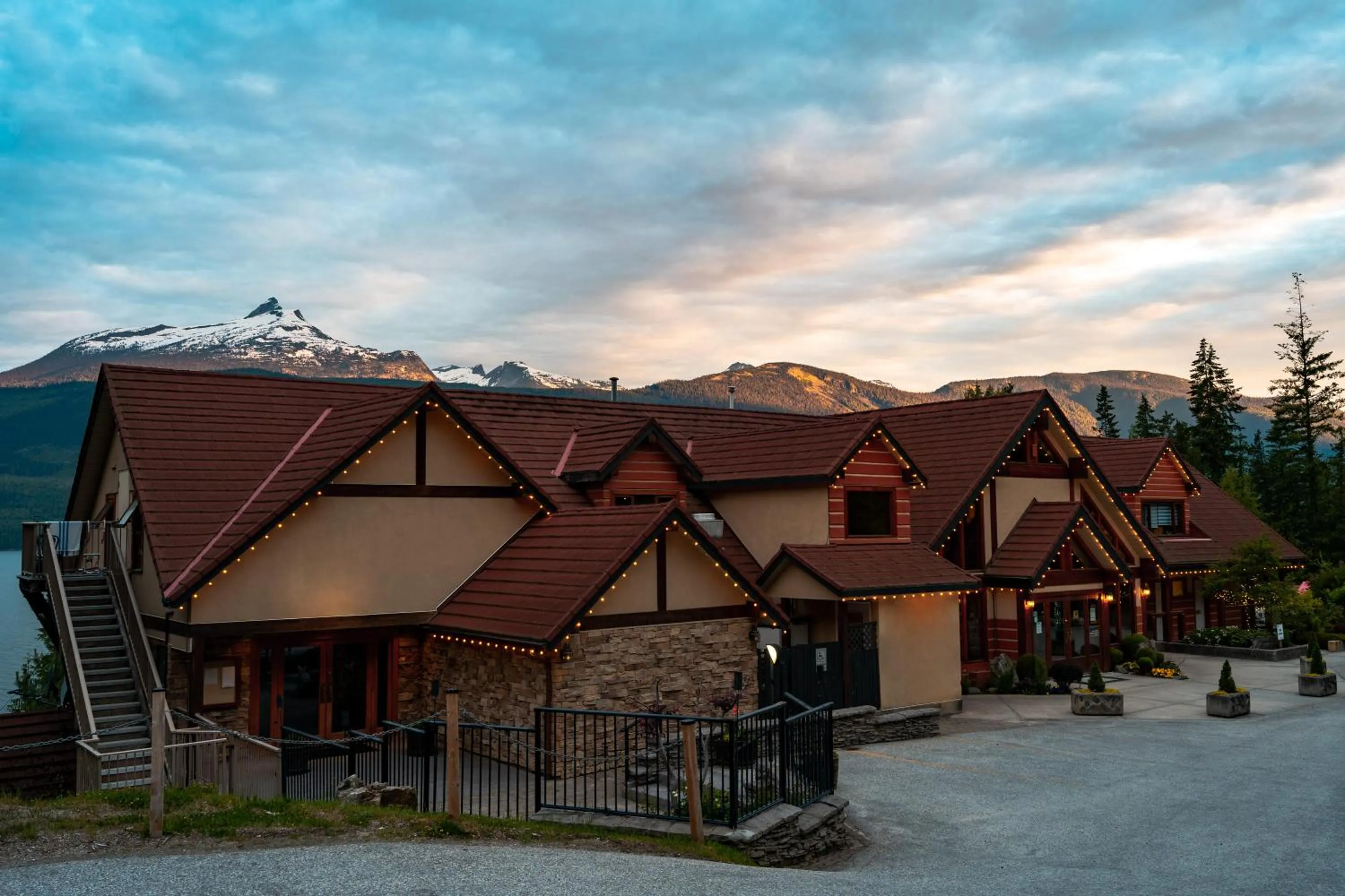 Property building in Halcyon Hot Springs Resort