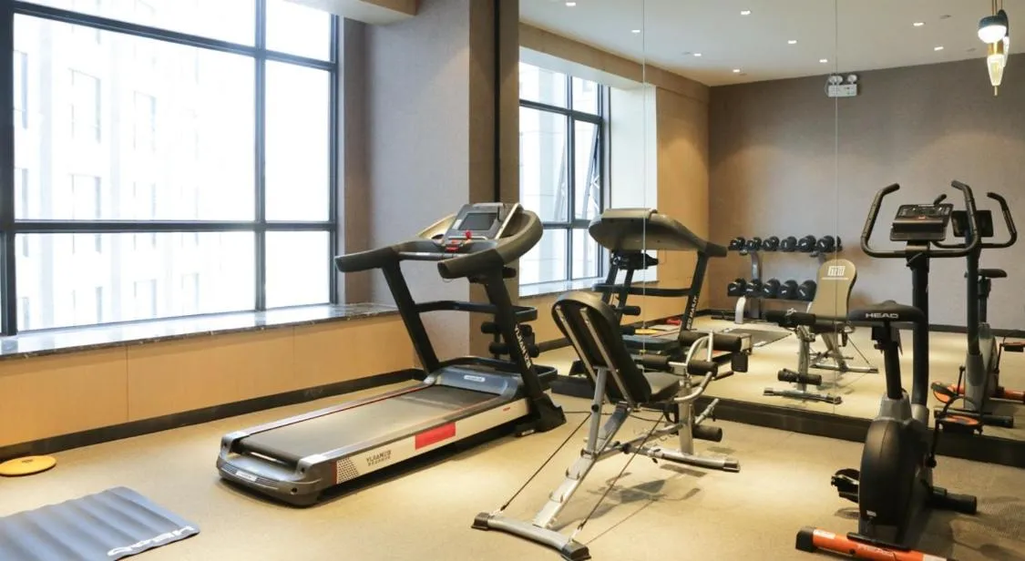 Atour Hotel High Speed Railway Station Maoming