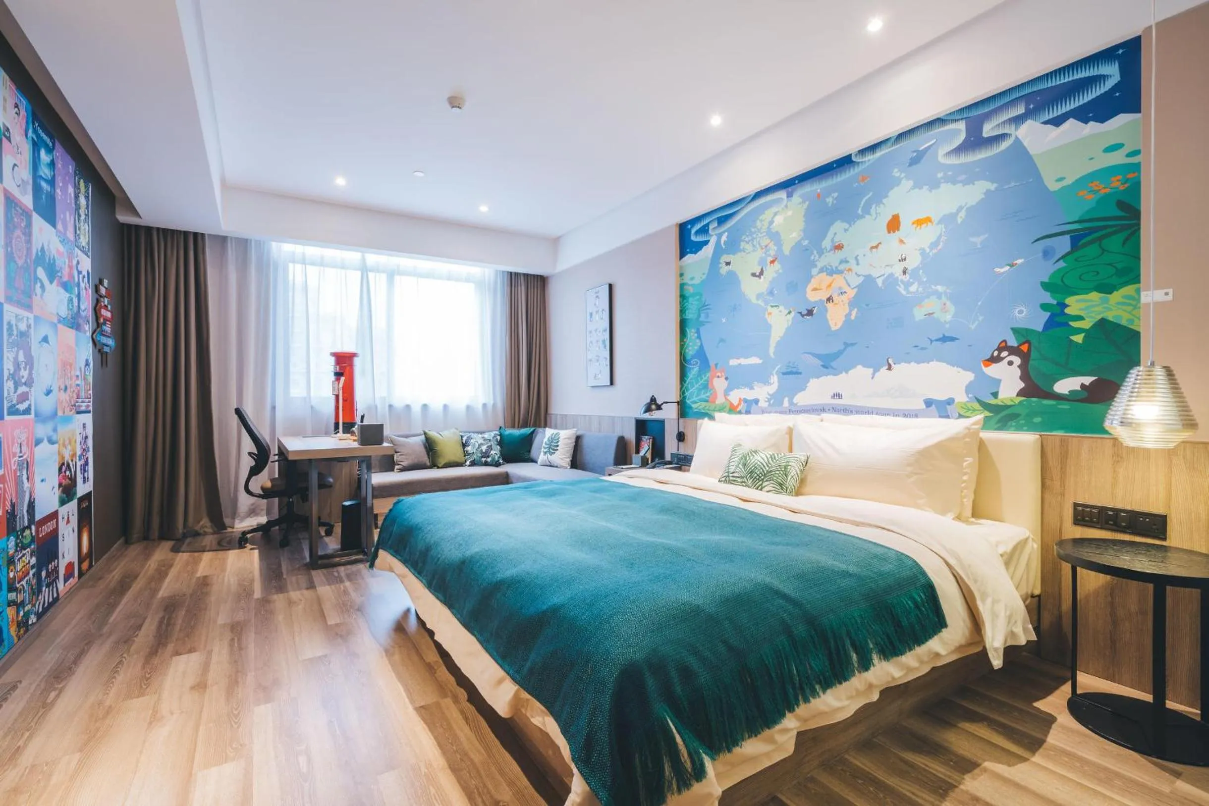 Bed in Atour Hotel Hongqiao Hub National Exhibition Center Shanghai