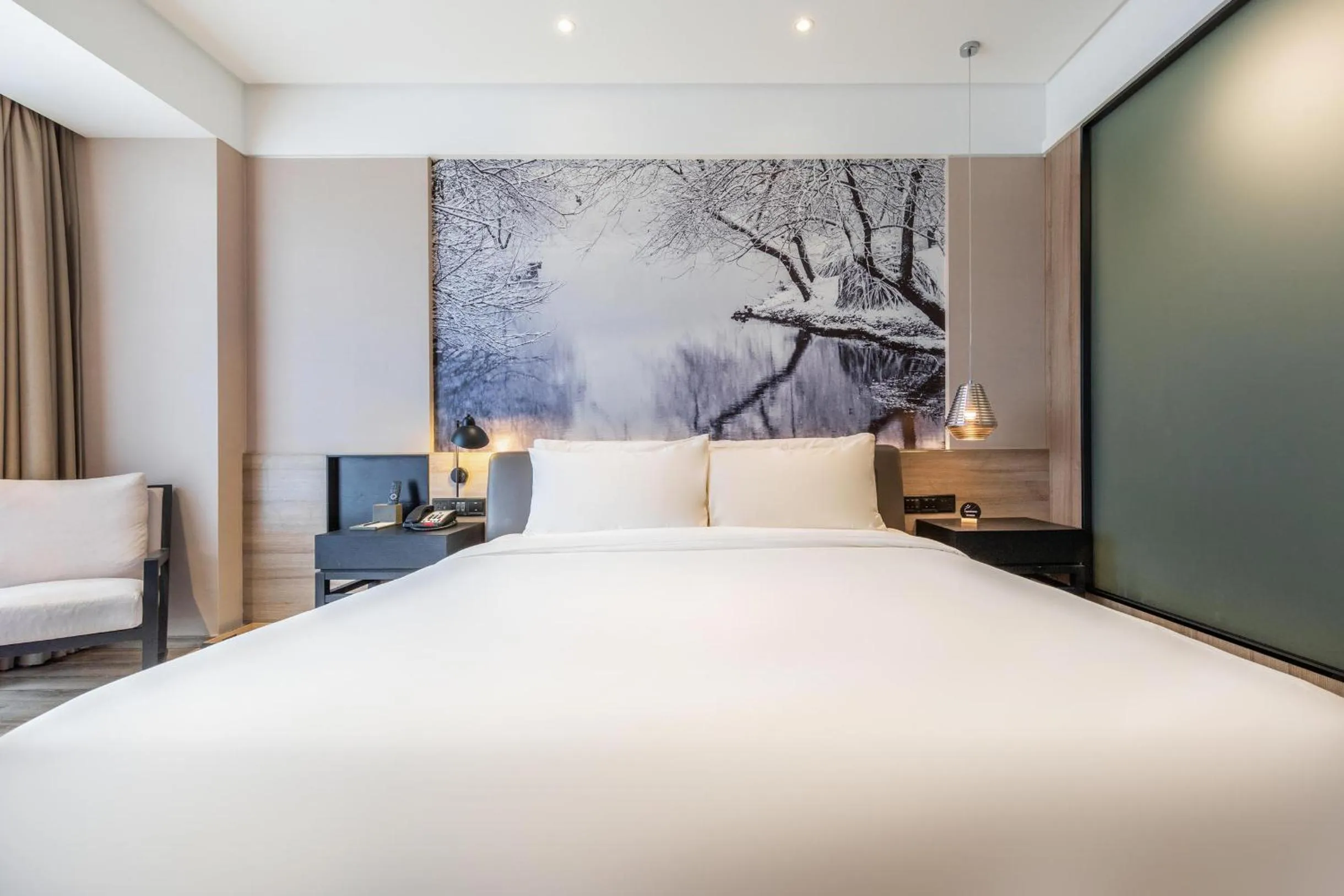 Bed in Atour Hotel Hongqiao Hub National Exhibition Center Shanghai