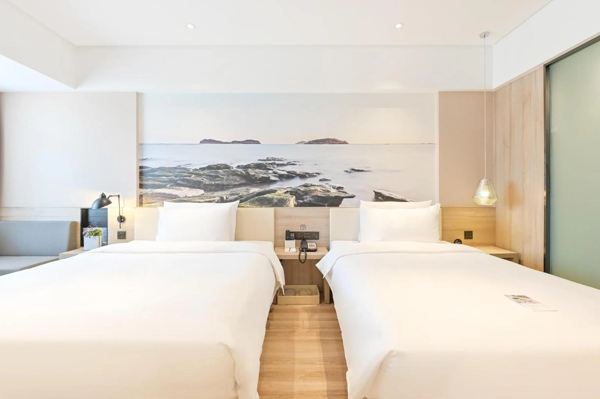 Bed in Atour Hotel Railway Station Dalian