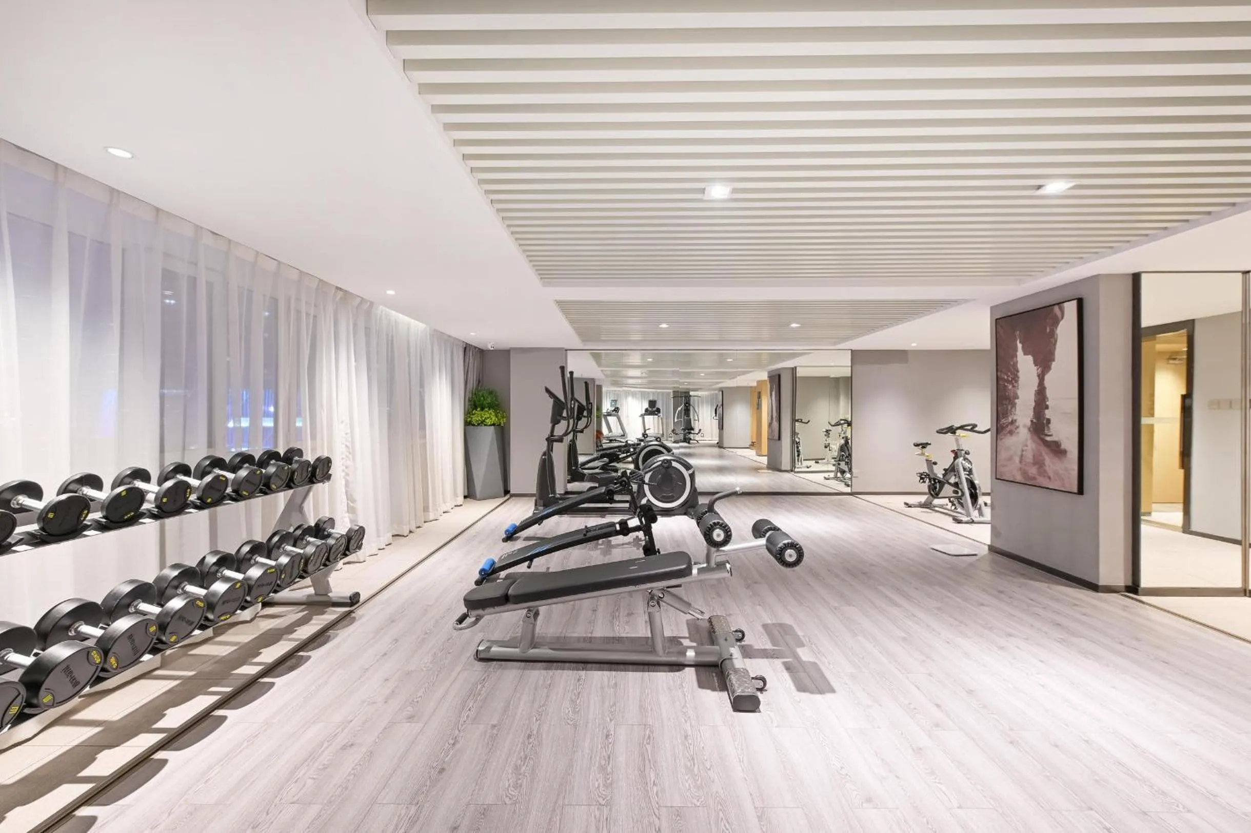 Atour Hotel Railway Station Dalian