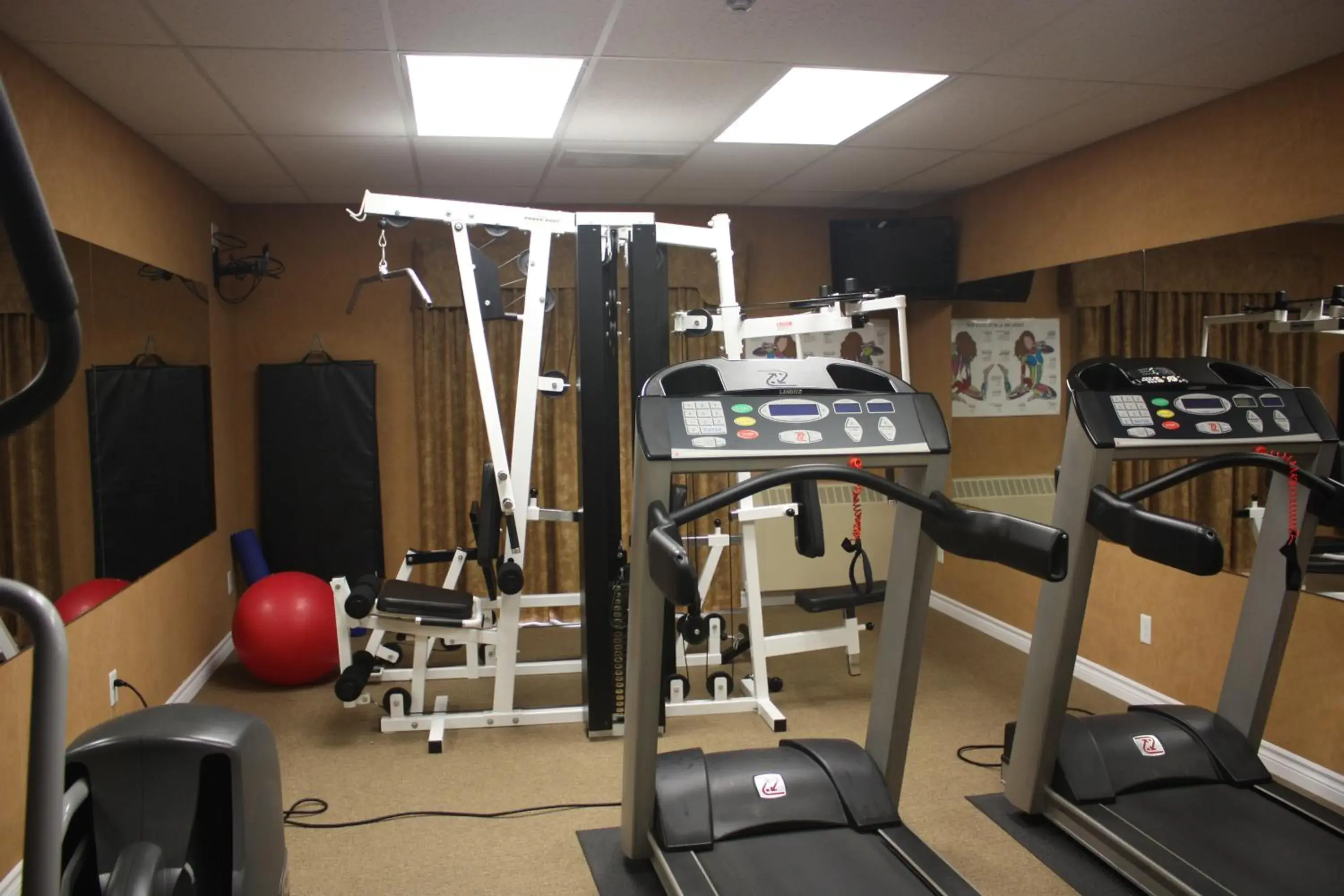 Fitness centre/facilities in Cedar Meadows Resort & Spa, an Ascend Collection Resort Fitness centre/facilities in Cedar Meadows Resort & Spa, an Ascend Collection Resort