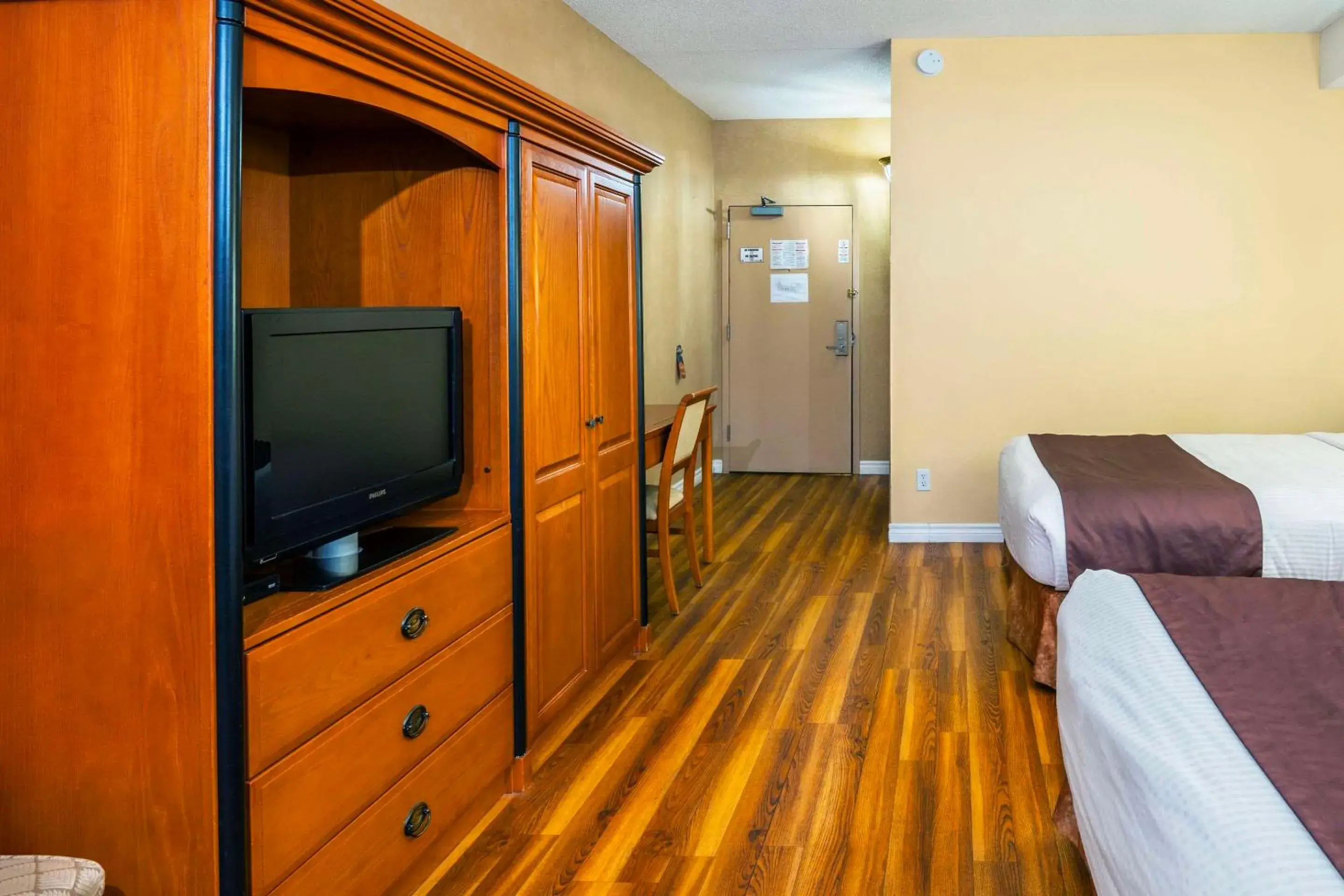 Bedroom, Bed in Cedar Meadows Resort & Spa, an Ascend Collection Resort Bedroom, Bed in Cedar Meadows Resort & Spa, an Ascend Collection Resort