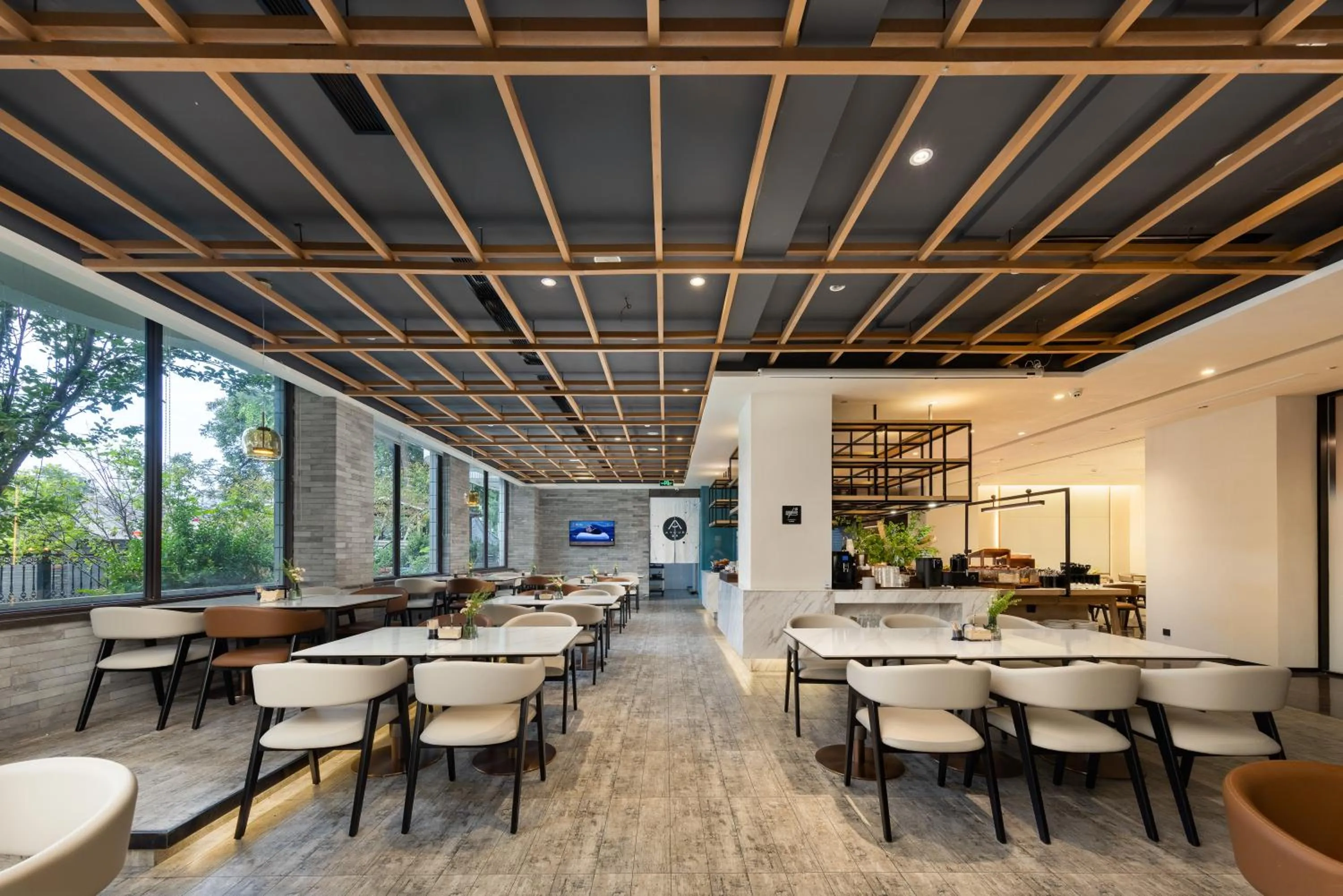 Restaurant/places to eat in Atour Hotel Financial Street Beijing