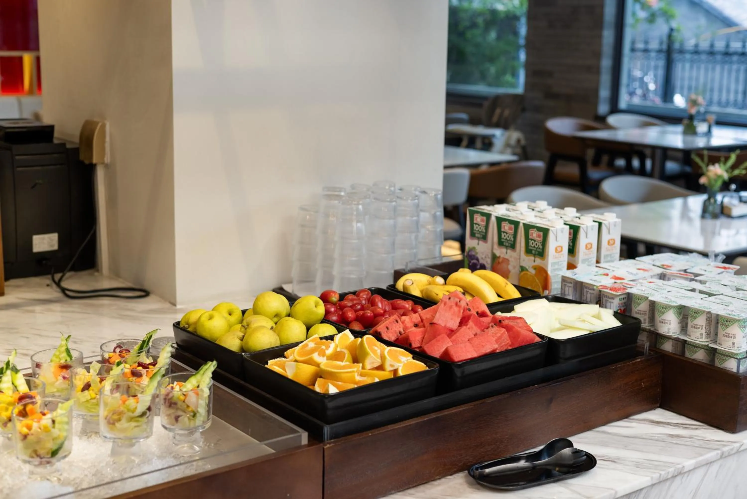 Restaurant/places to eat in Atour Hotel Financial Street Beijing